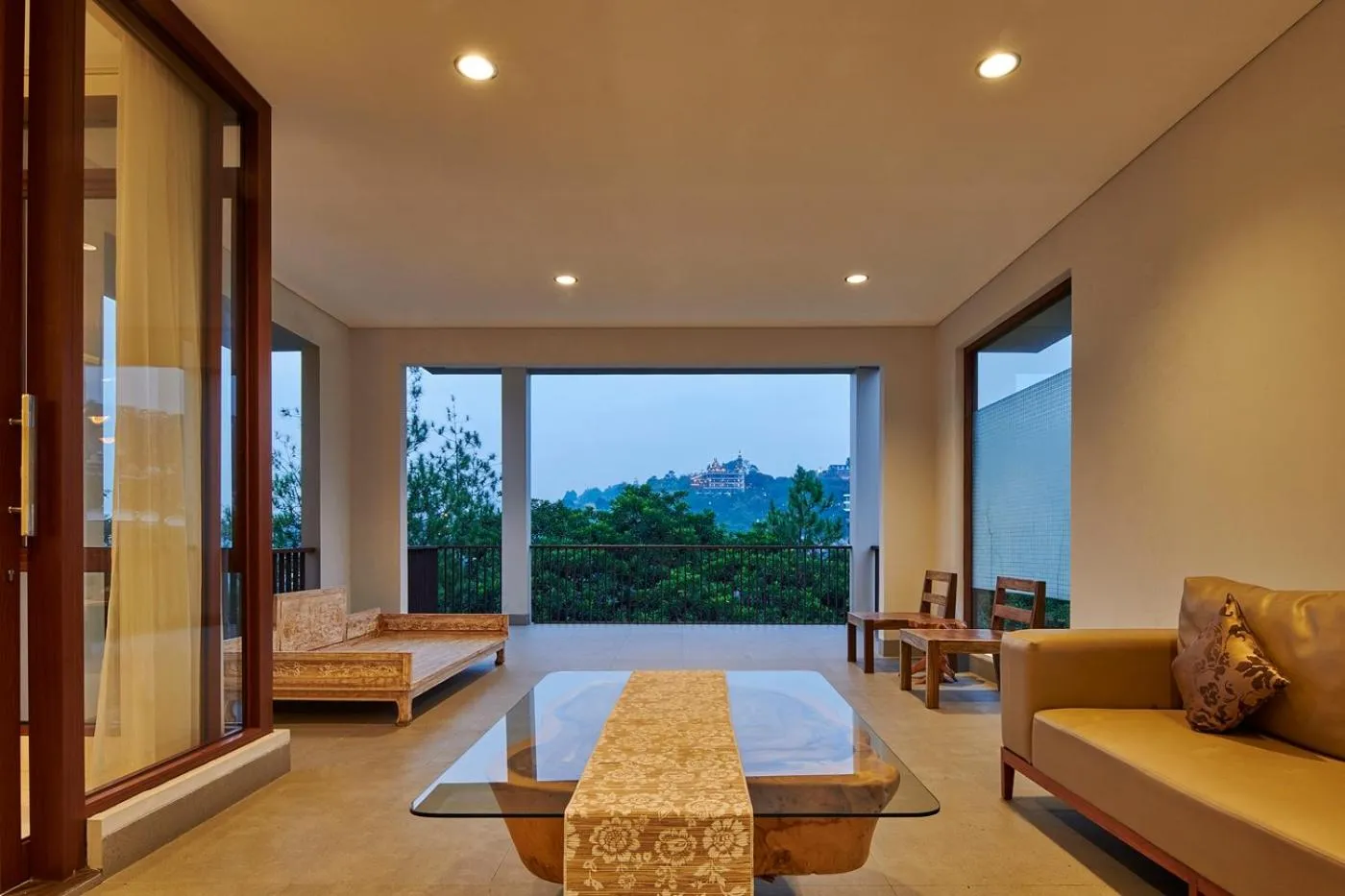 Balcony/Terrace in Asmaya Hill View Villa 7 bedrooms with a private swimming pool and billiard table