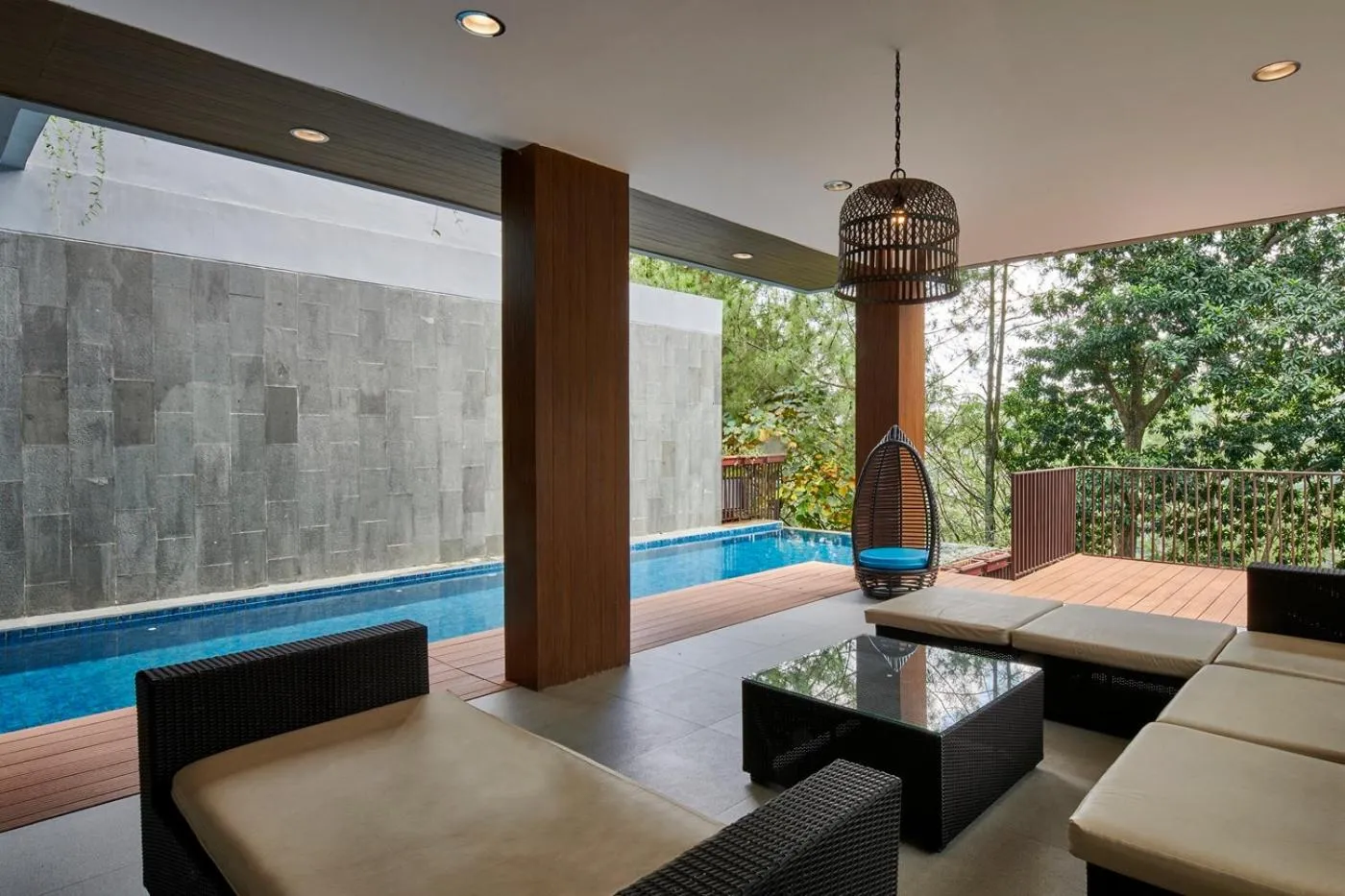 Swimming pool in Asmaya Hill View Villa 7 bedrooms with a private swimming pool and billiard table