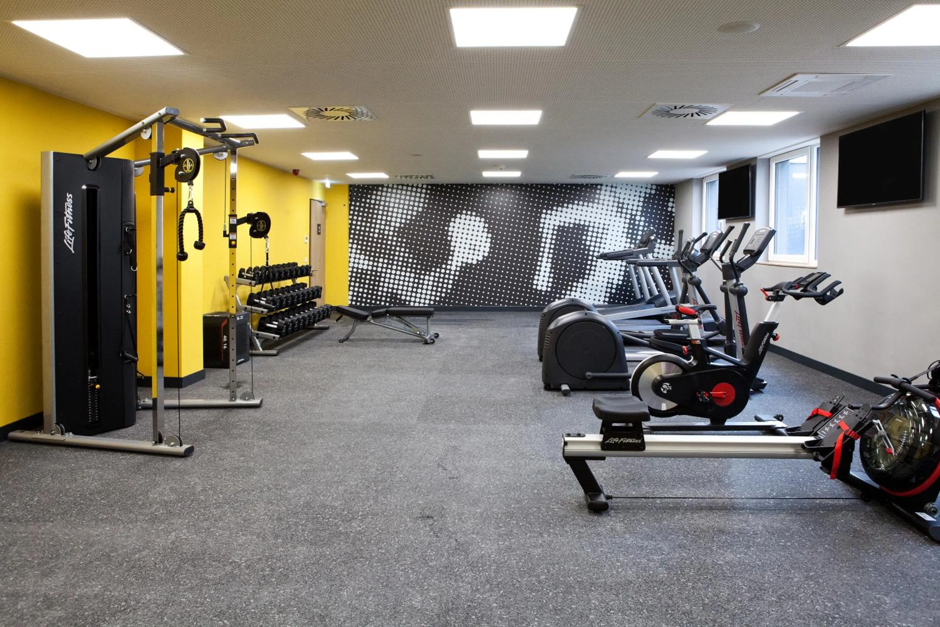 Fitness centre/facilities in Hampton by Hilton Munich Airport South