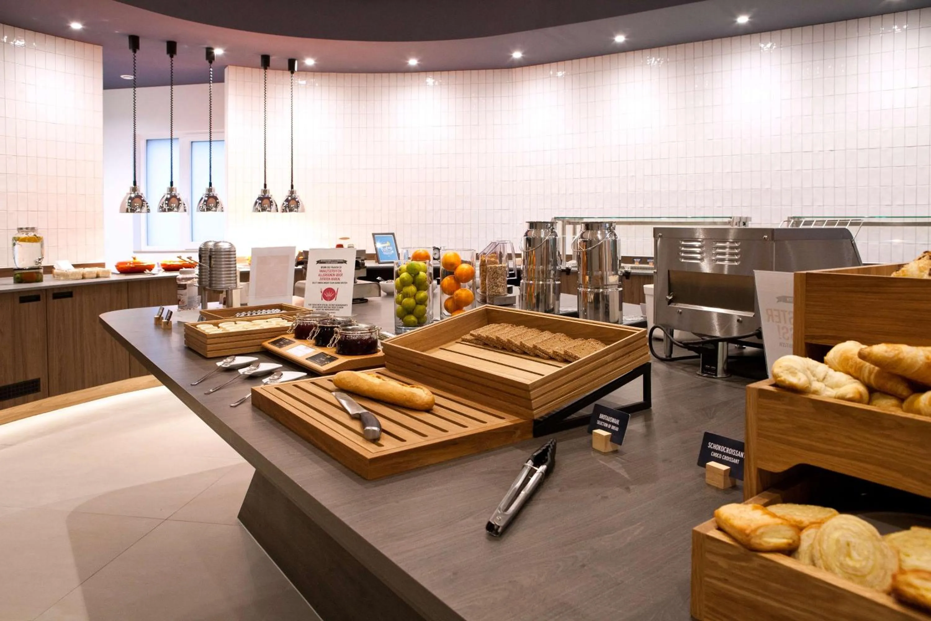 Breakfast in Hampton by Hilton Munich Airport South