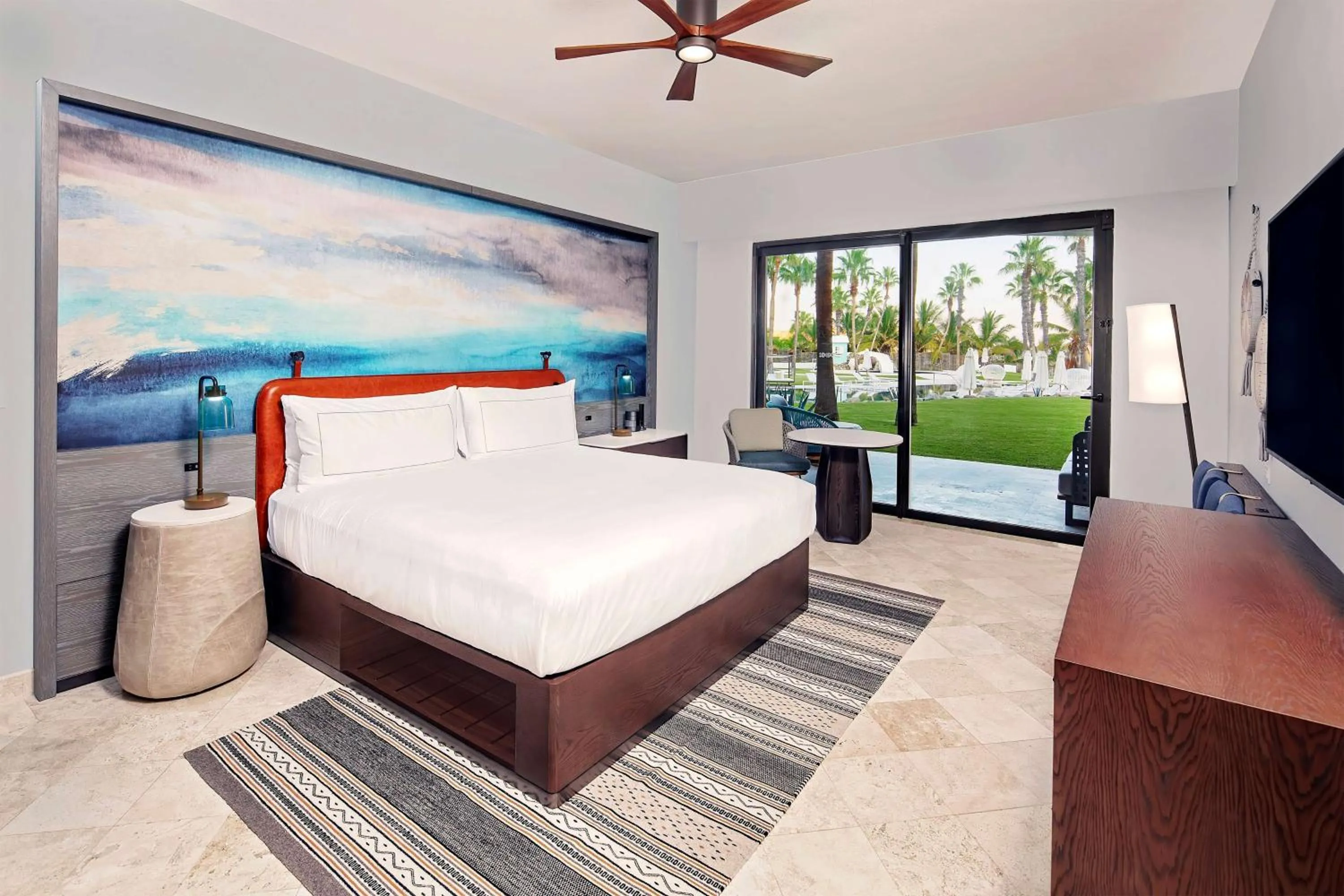 Bedroom, Bed in Hilton Grand Vacations Club La Pacifica Los Cabos