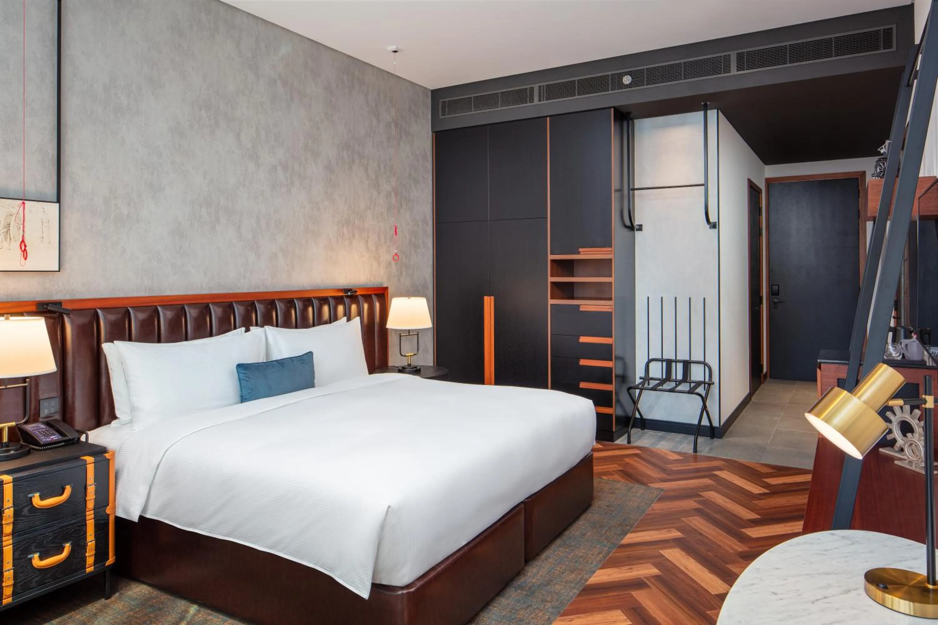 Bedroom, Bed in DoubleTree by Hilton Dubai M Square Hotel & Residences