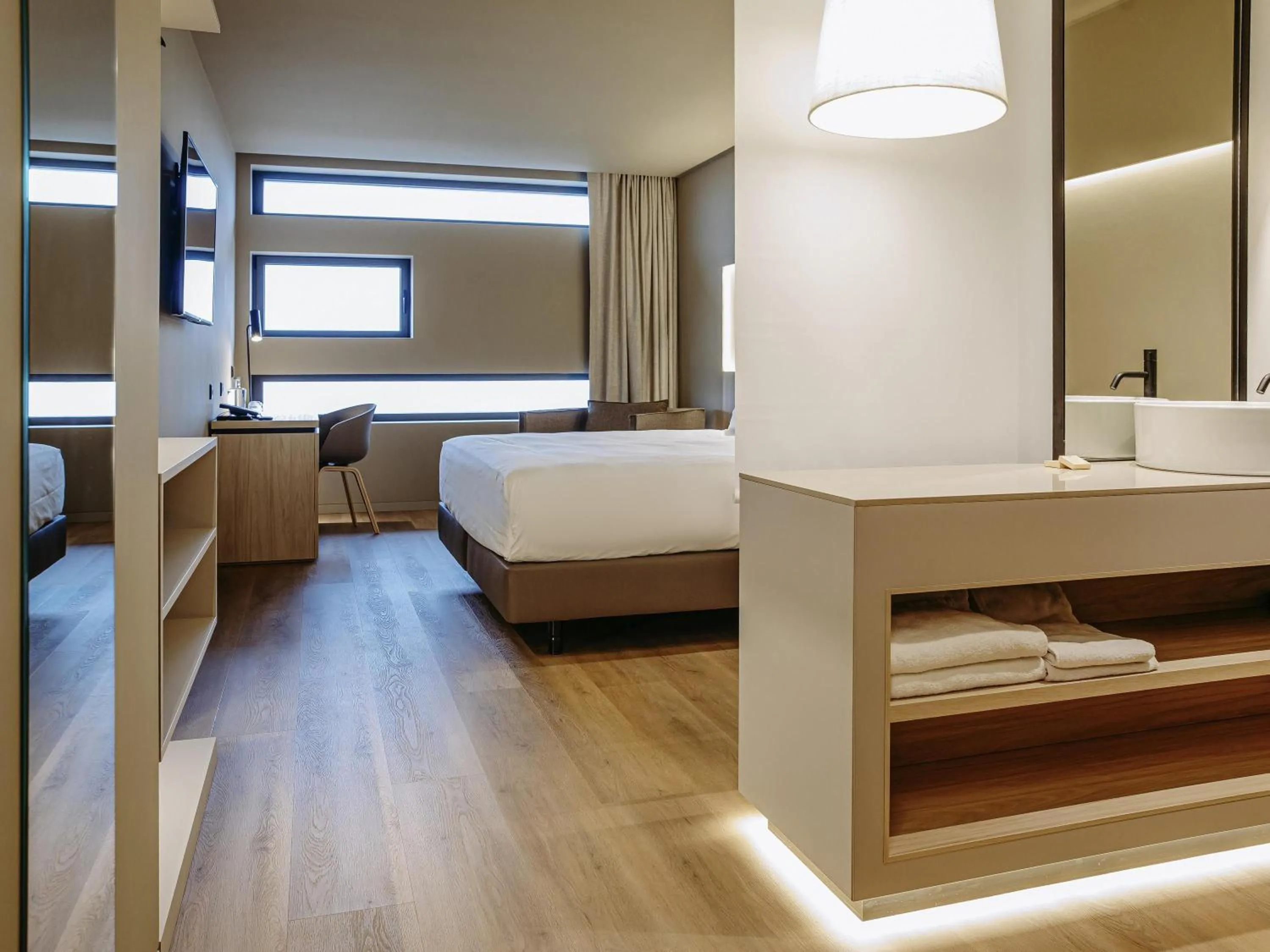 Bedroom, Bed in Mercure Fátima