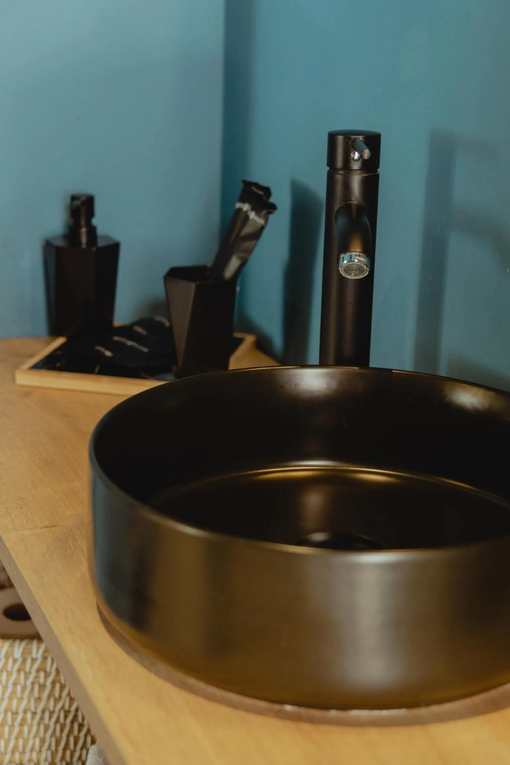 Area and facilities in Metis Urbane Living Spaces