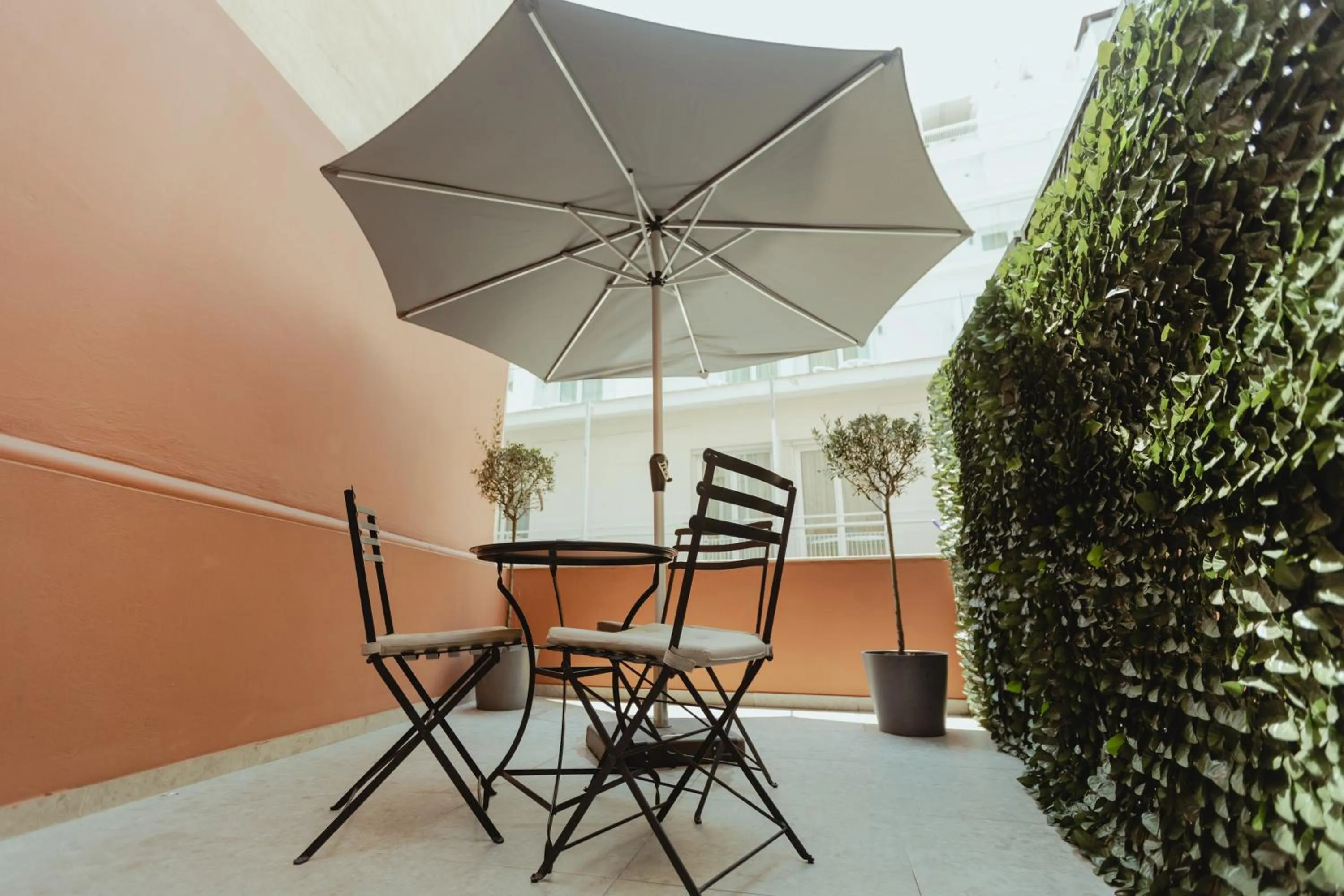 Balcony/Terrace in Metis Urbane Living Spaces
