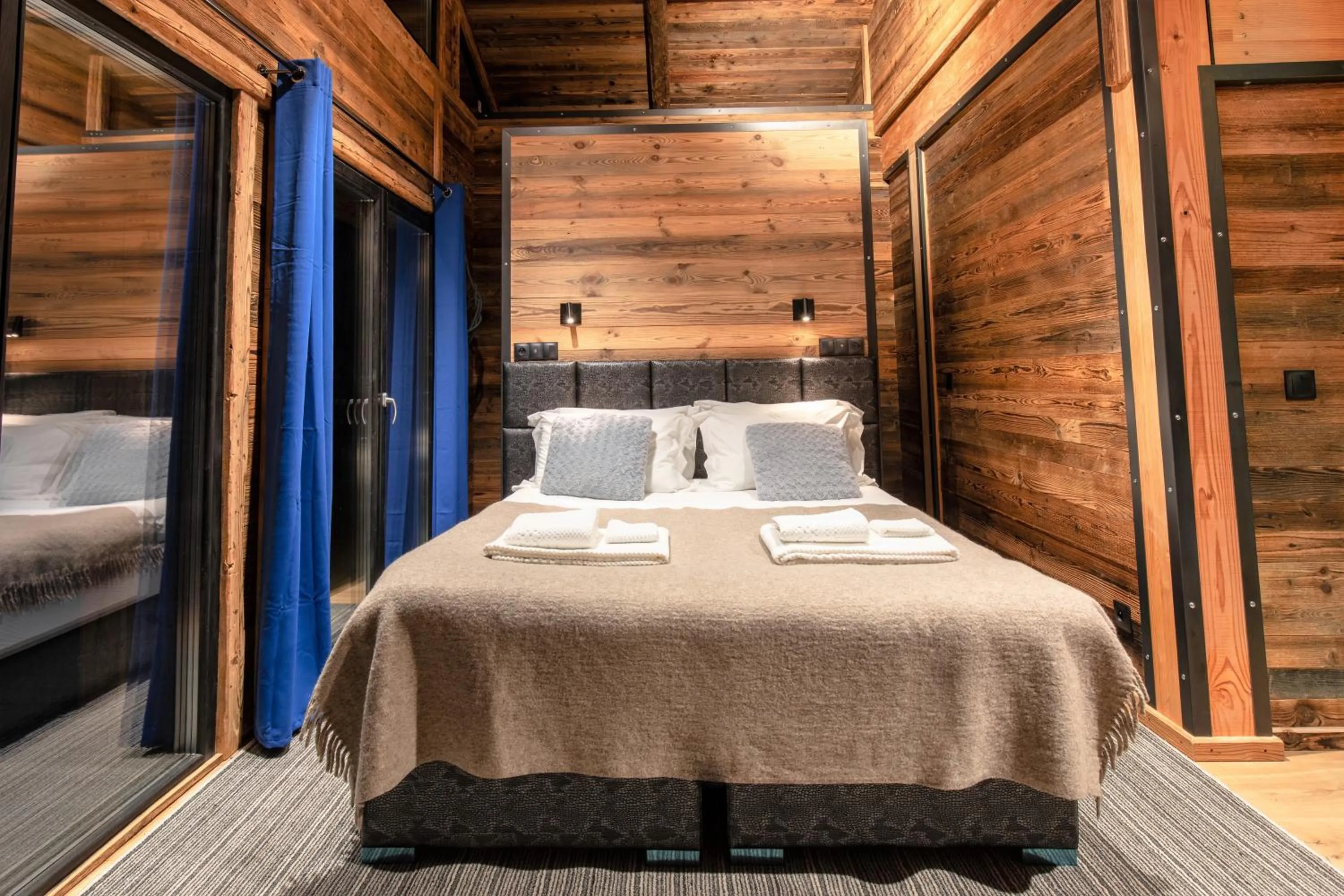 Photo of the whole room, Bed in Chalet Monts by Les Etincelles
