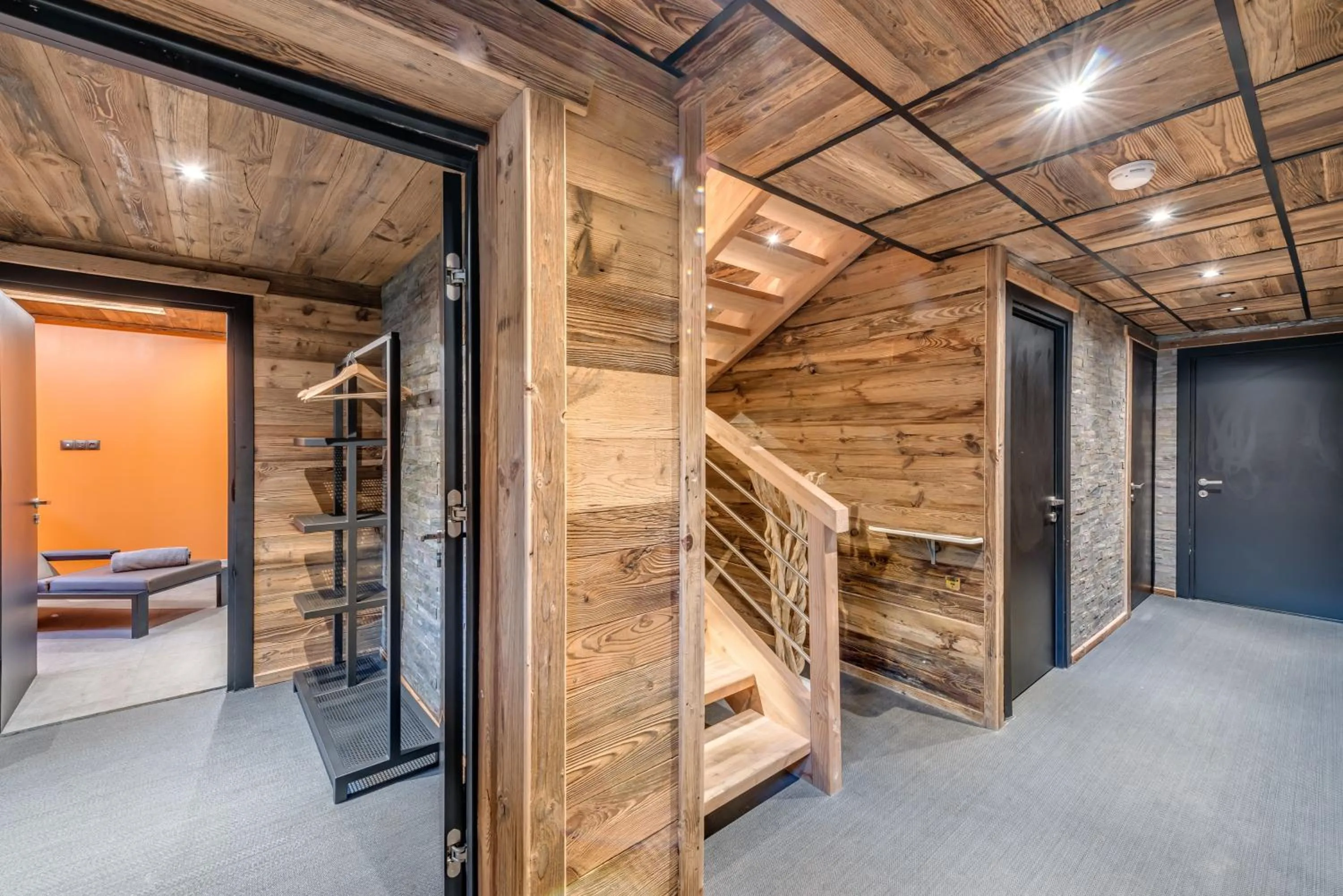 Facade/entrance in Chalet Monts by Les Etincelles
