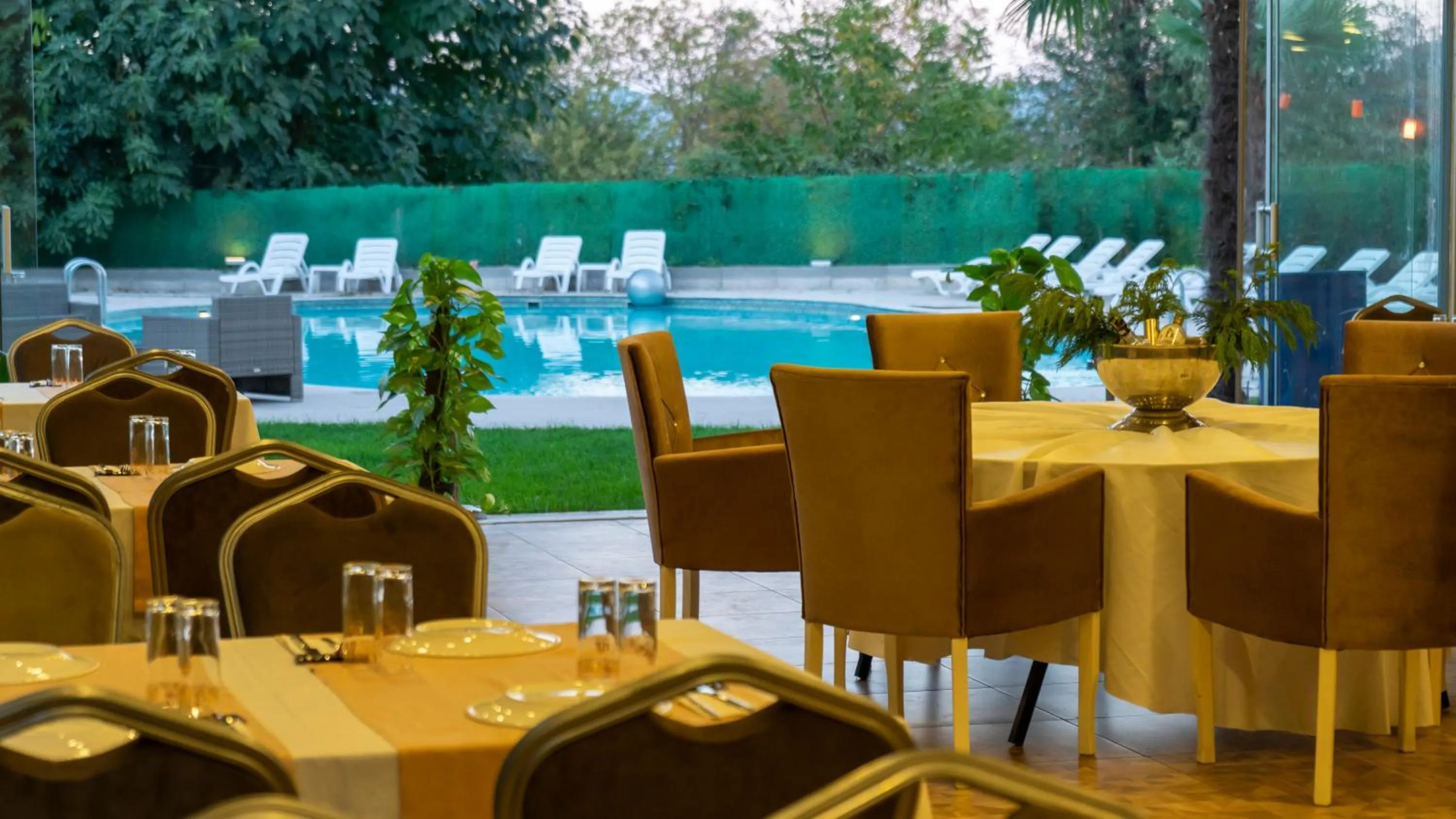 Restaurant/places to eat in MOX Hotel Wellness & Spa
