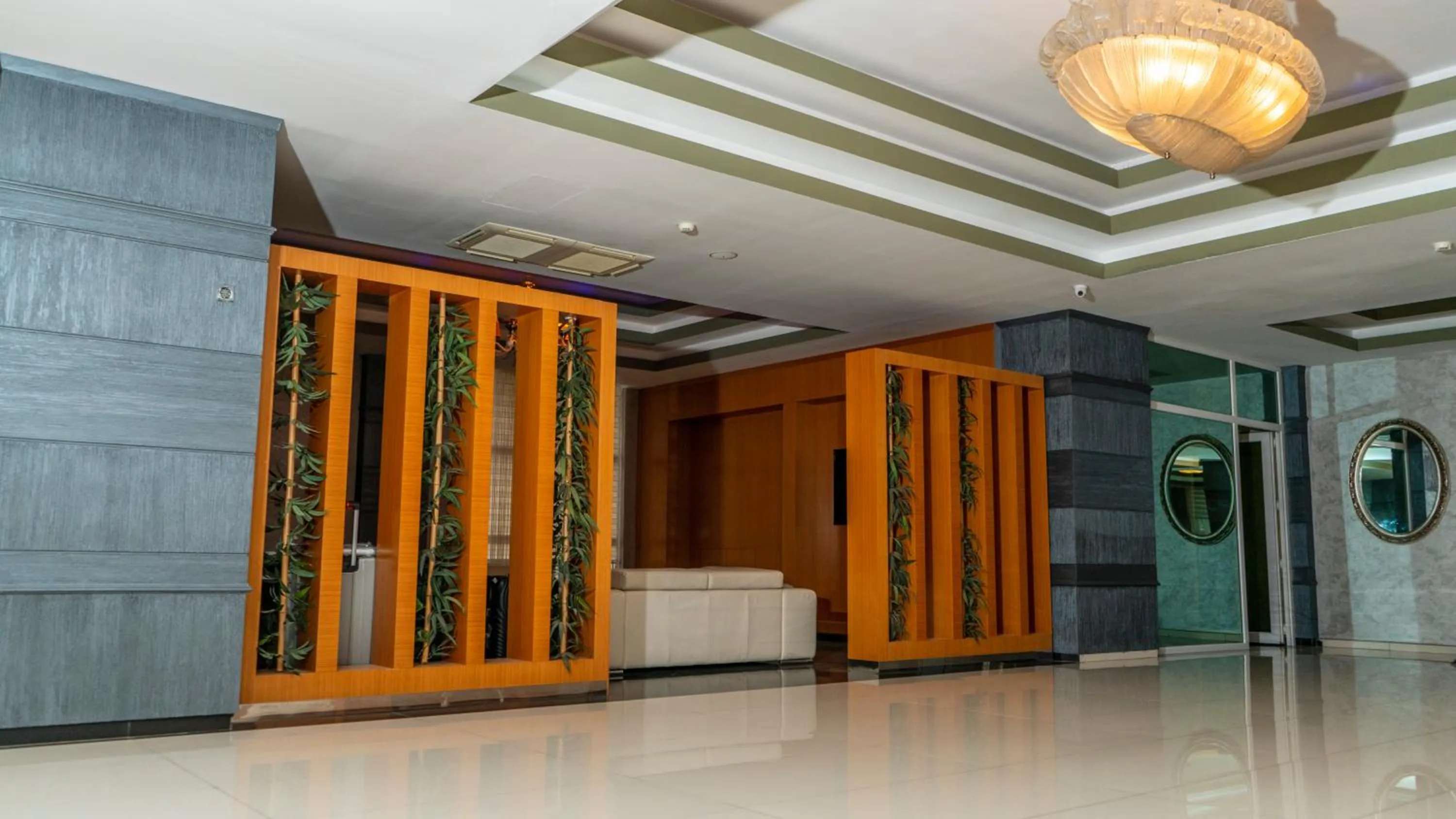 Lobby or reception in MOX Hotel Wellness & Spa
