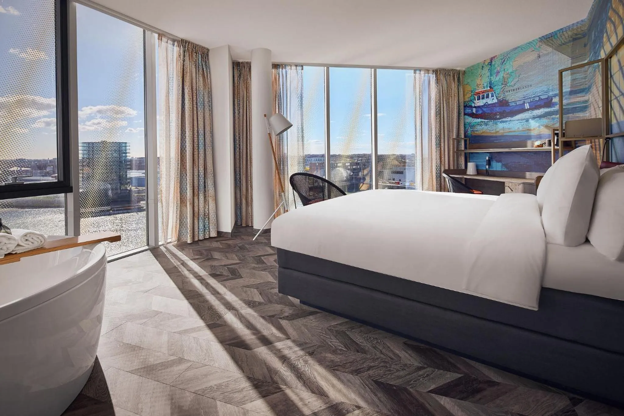 Bed in Inntel Hotels Den Haag Marina Beach