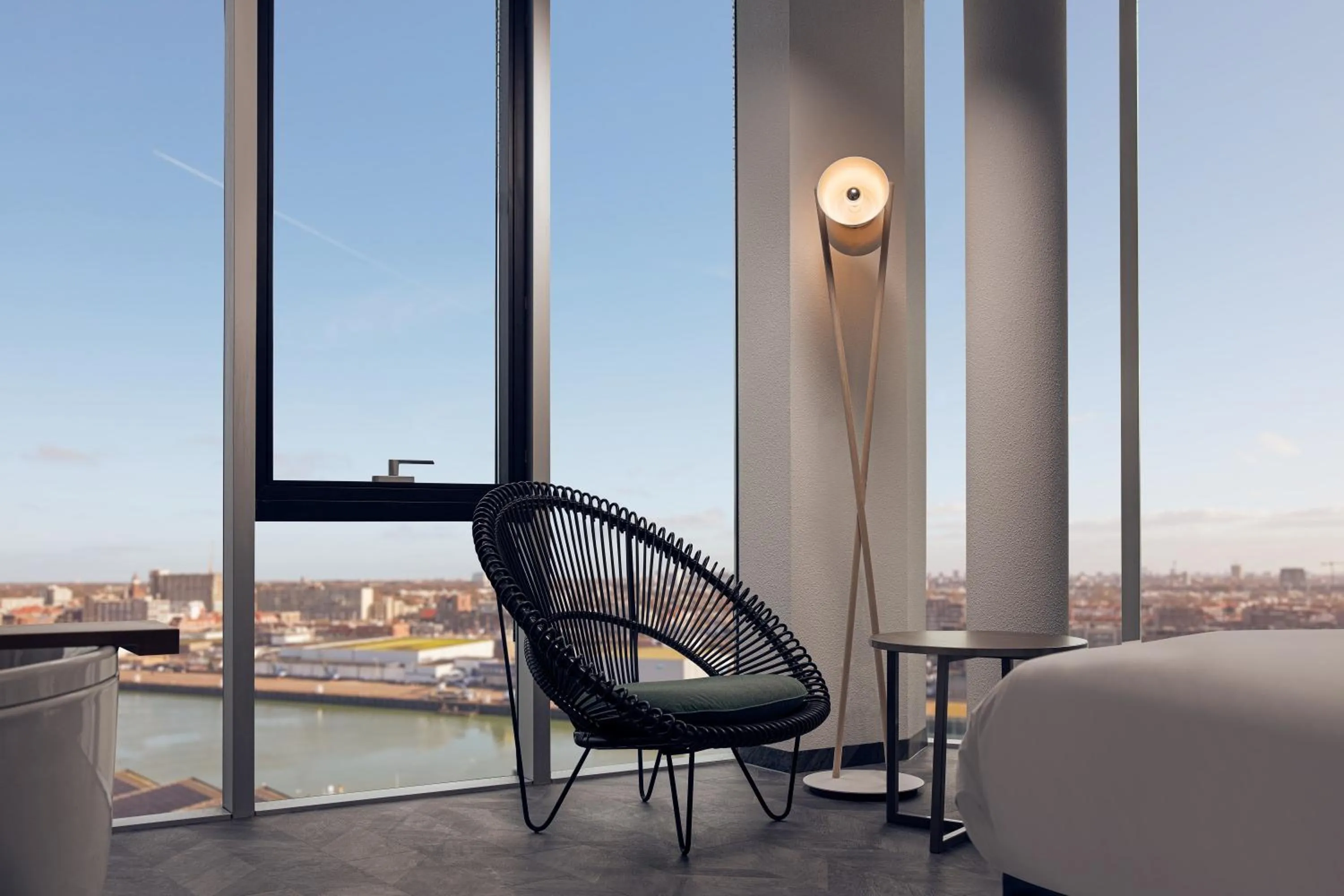 Seating area in Inntel Hotels Den Haag Marina Beach