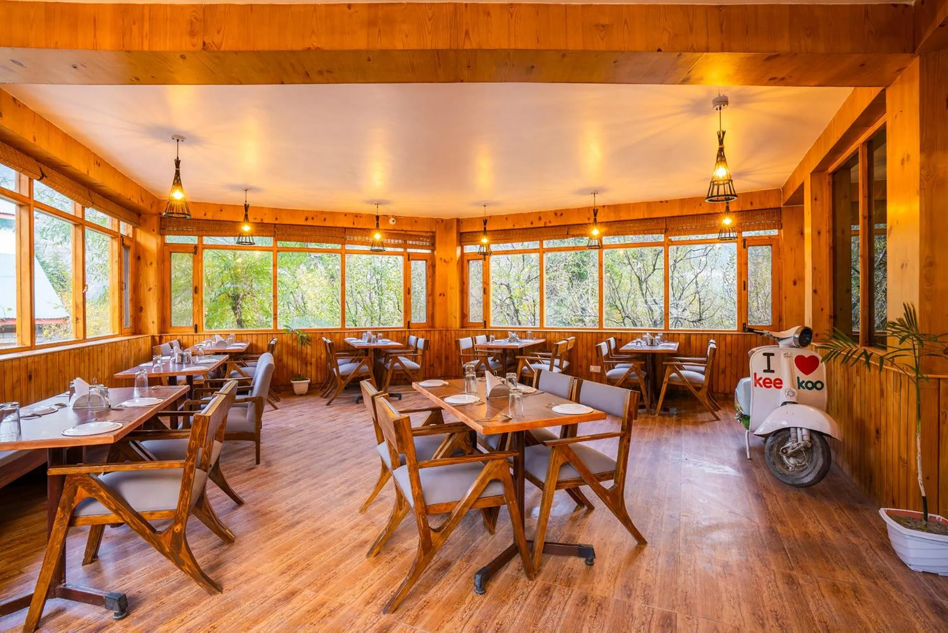 Restaurant/places to eat in Zen Manali by Keekoo Stays