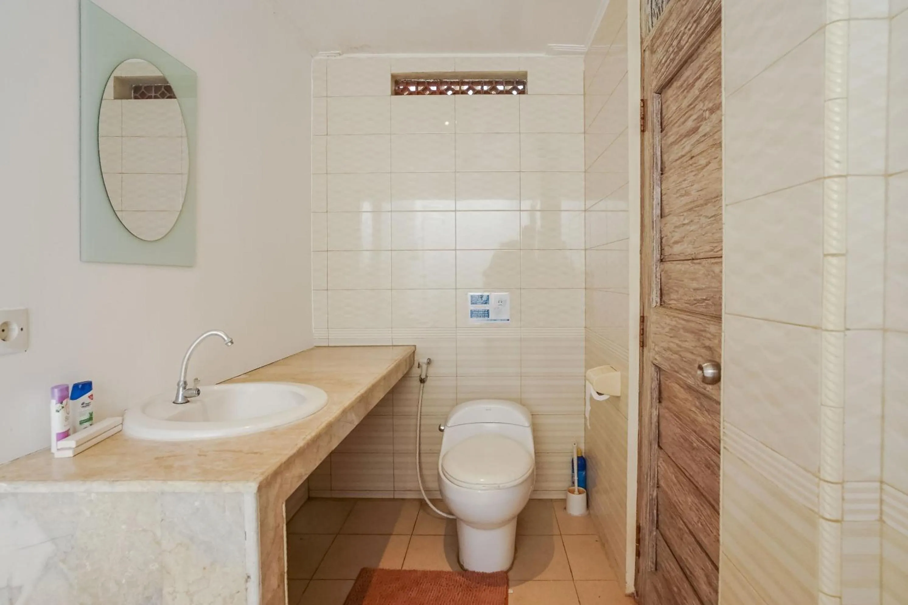 bidet in Balitung Villa Seminyak