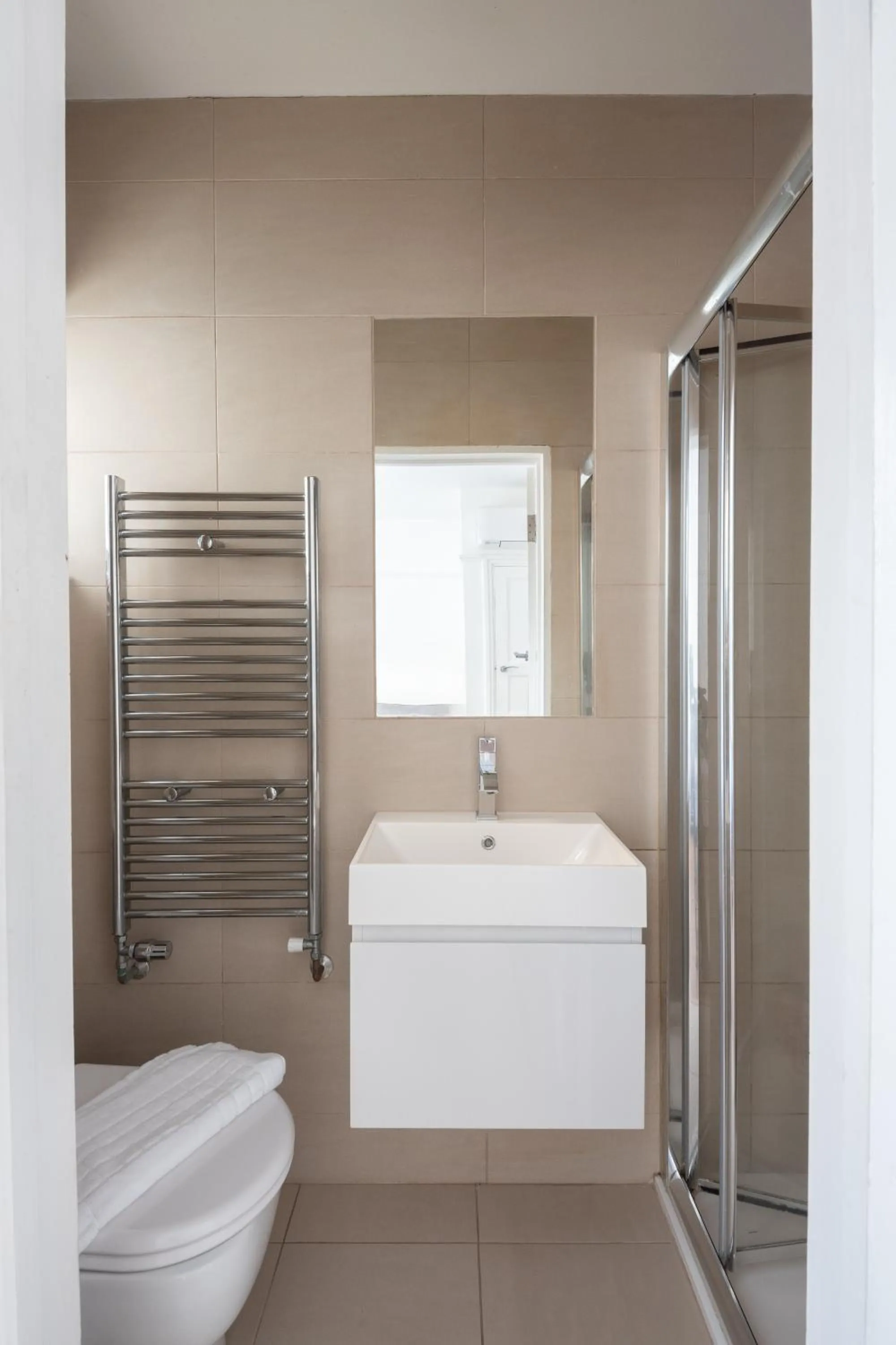 Bathroom in Argyle Apart Hotel