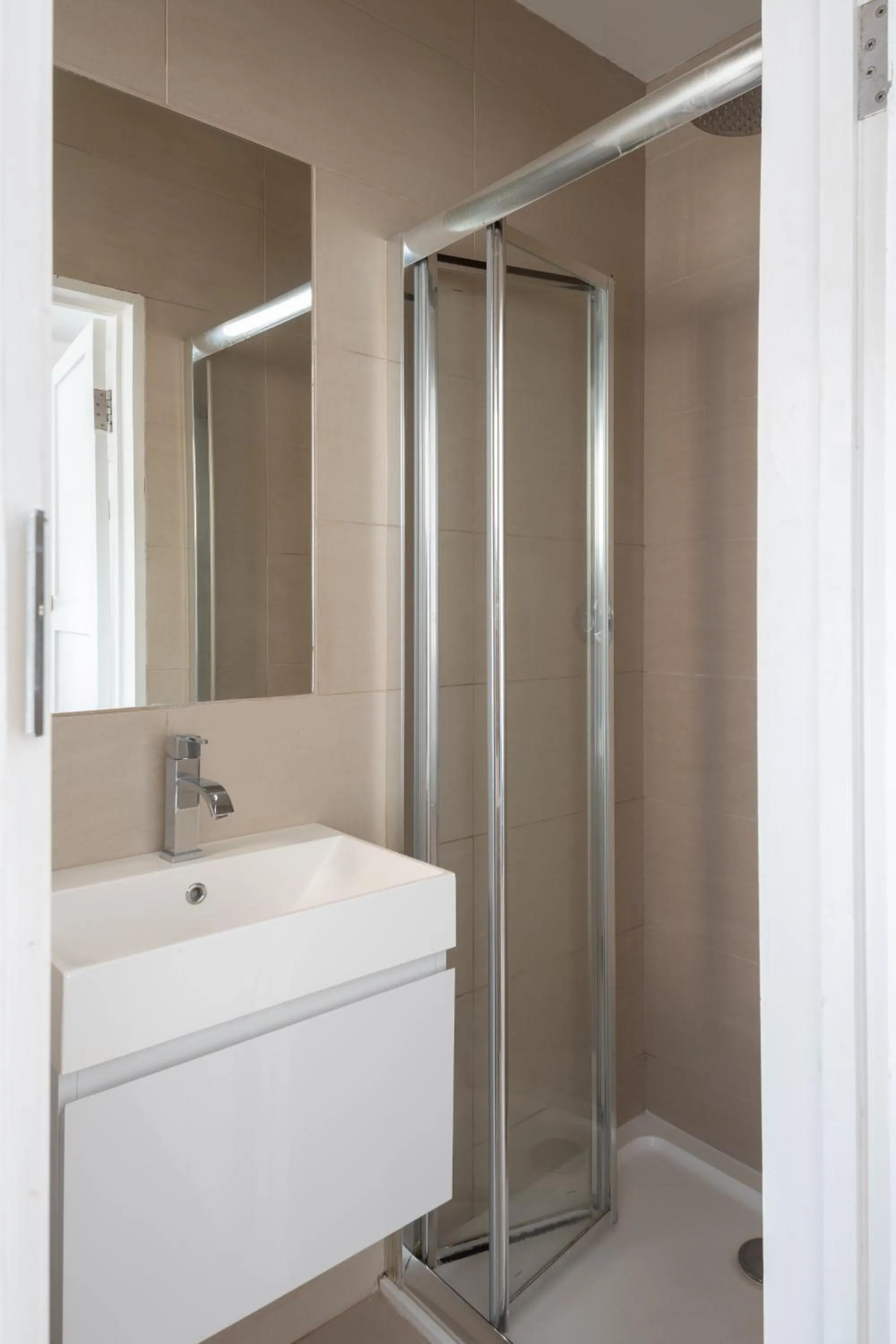 Bathroom in Argyle Apart Hotel