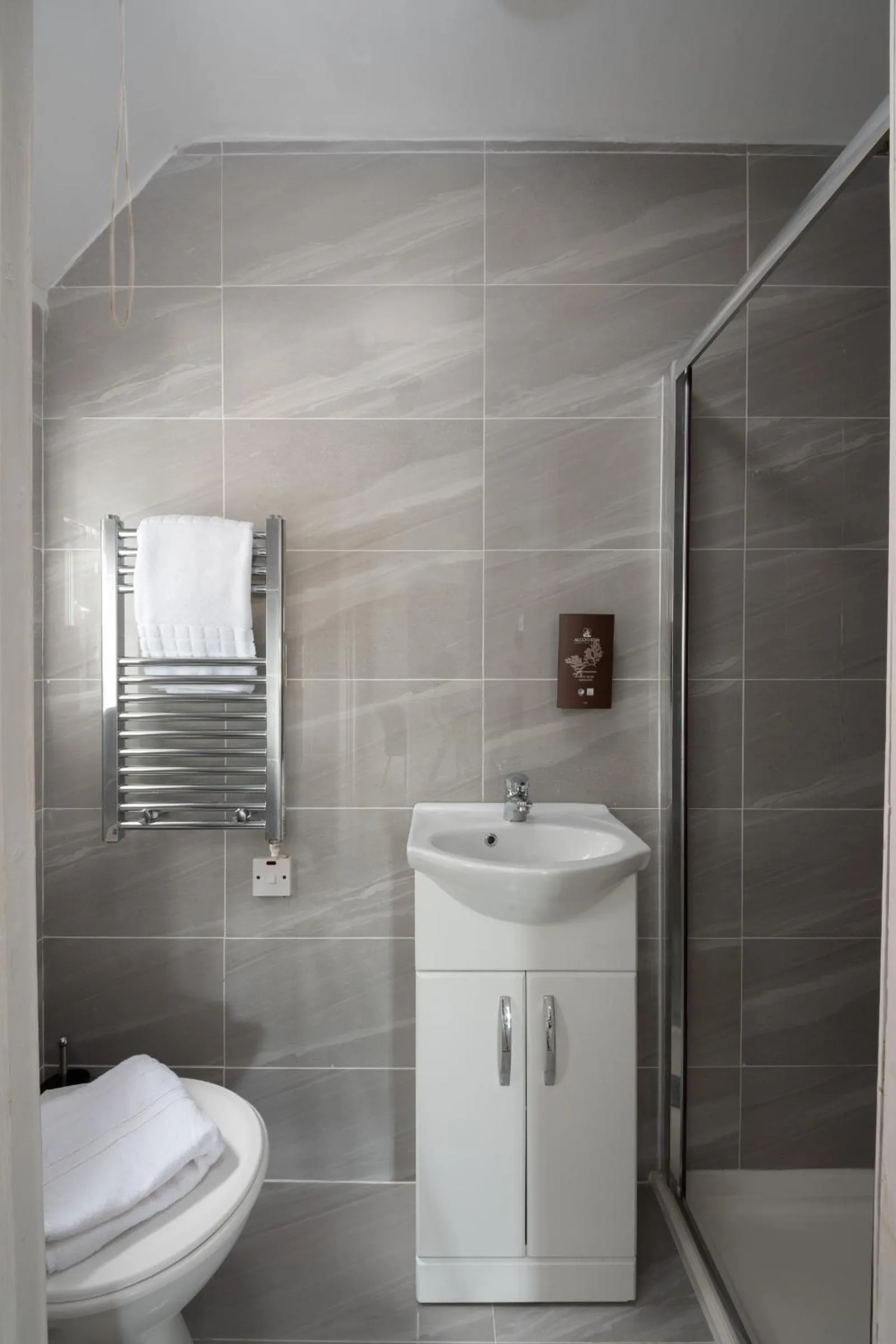 Bathroom in Argyle Apart Hotel