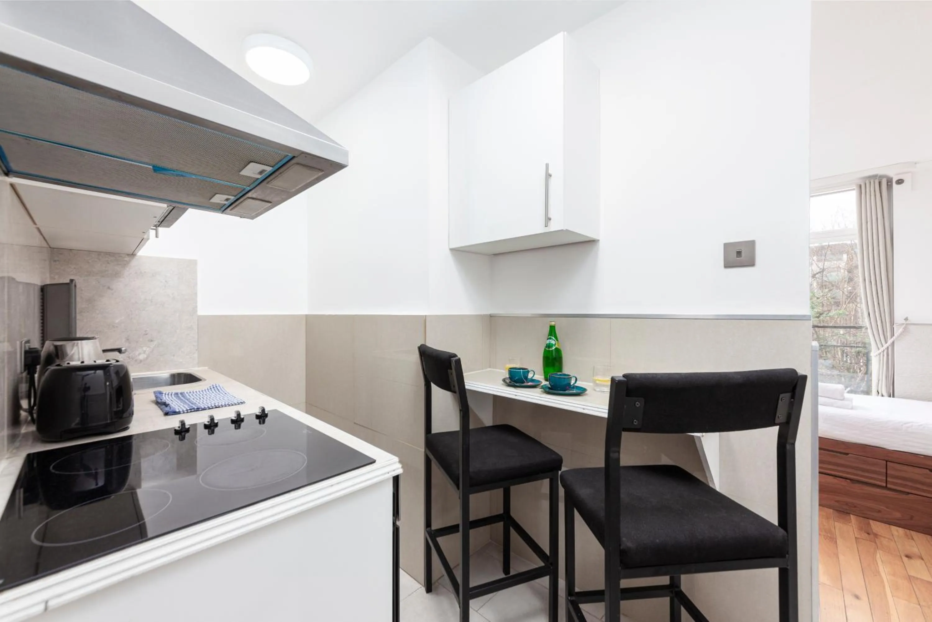 Kitchen or kitchenette in Argyle Apart Hotel