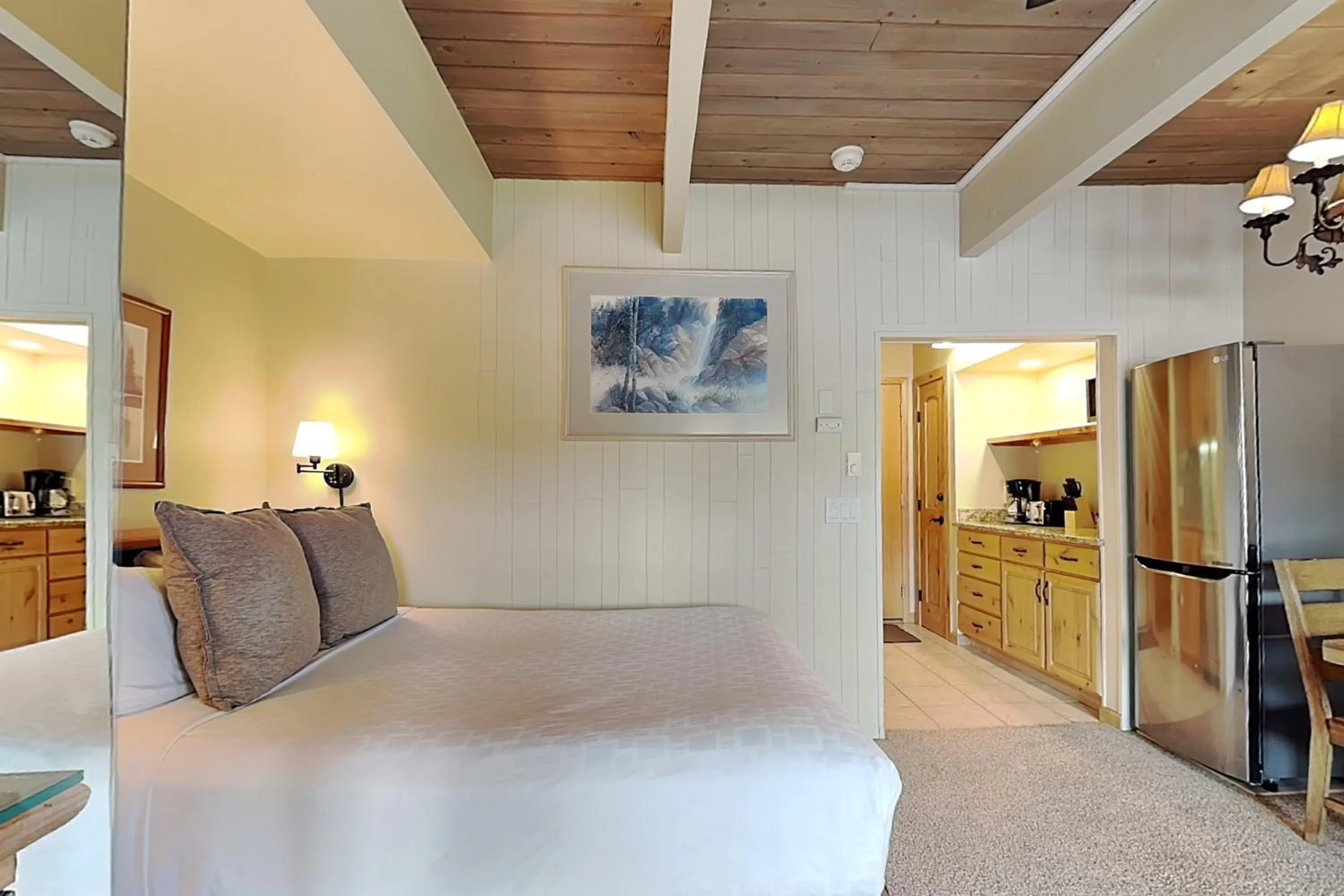 Bed in Timberline Condominiums Studio Deluxe Unit 218