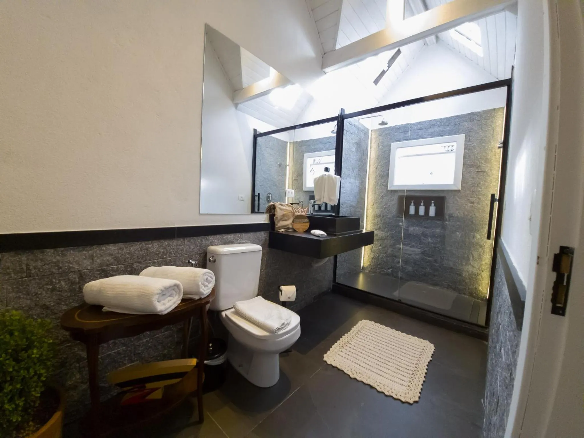 Bathroom in Secreto Boutique Hotel