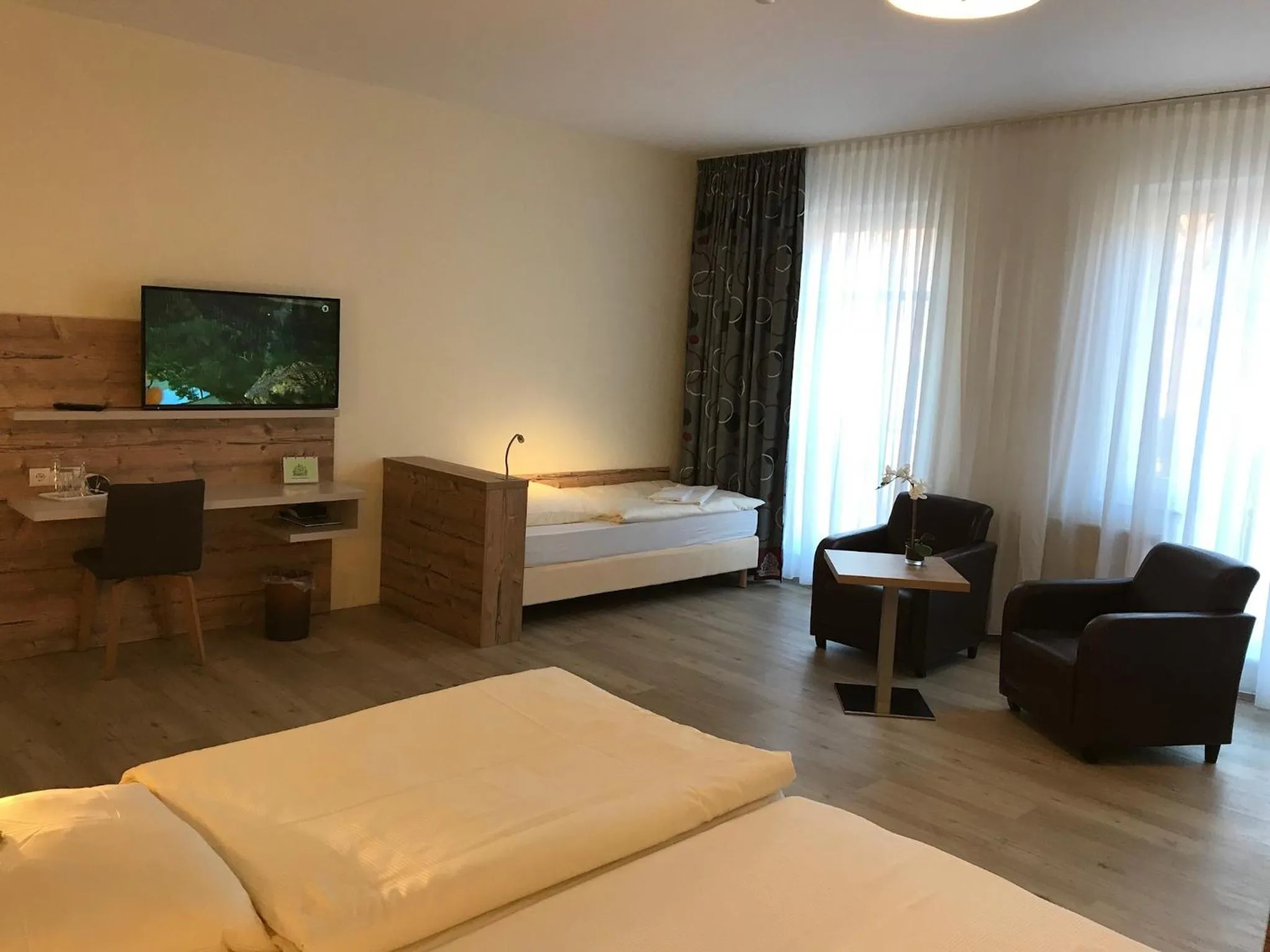 Photo of the whole room, Bed in Hotel am Pferdemarkt