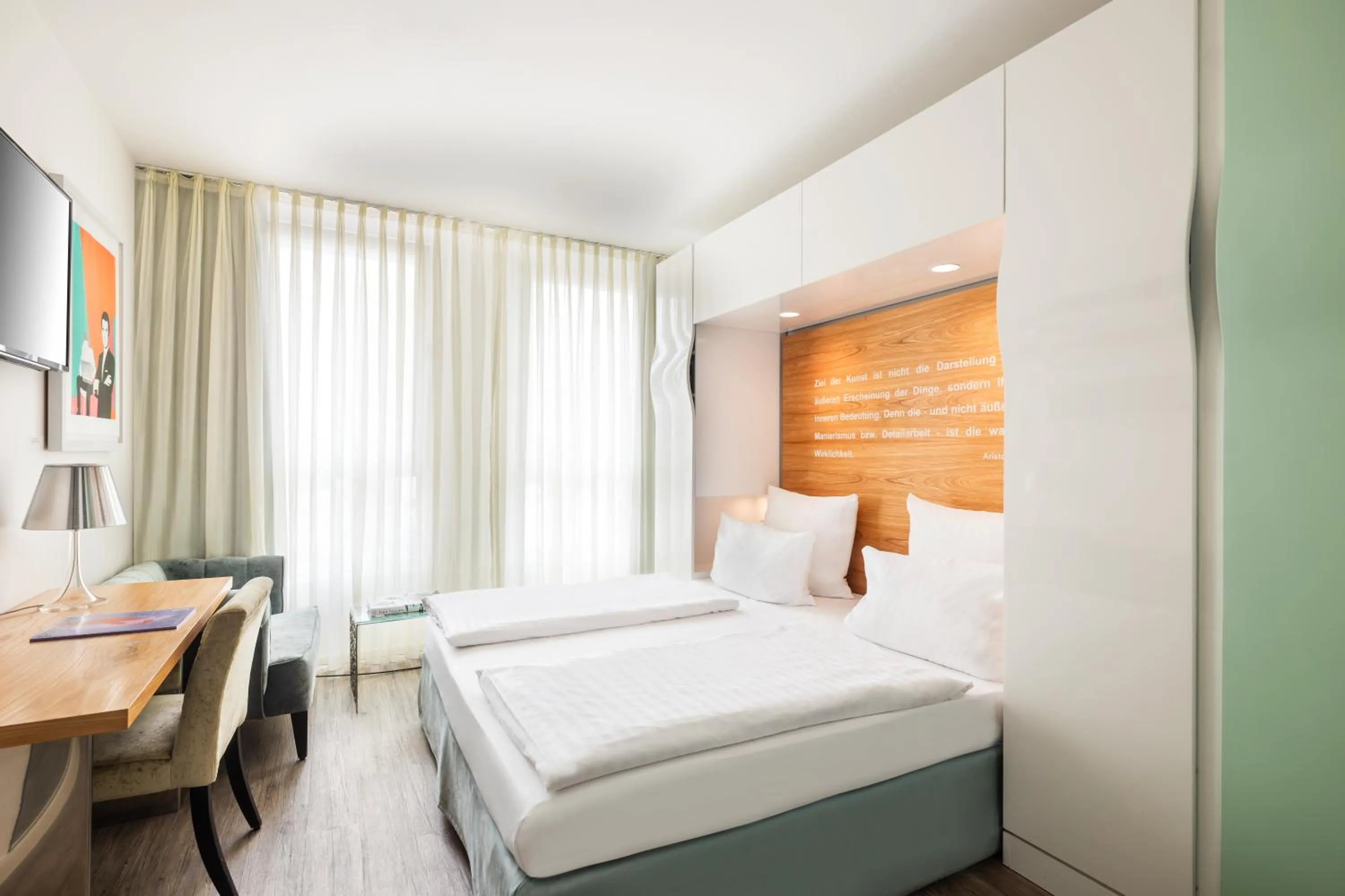 Photo of the whole room, Bed in Art Hotel City Leipzig