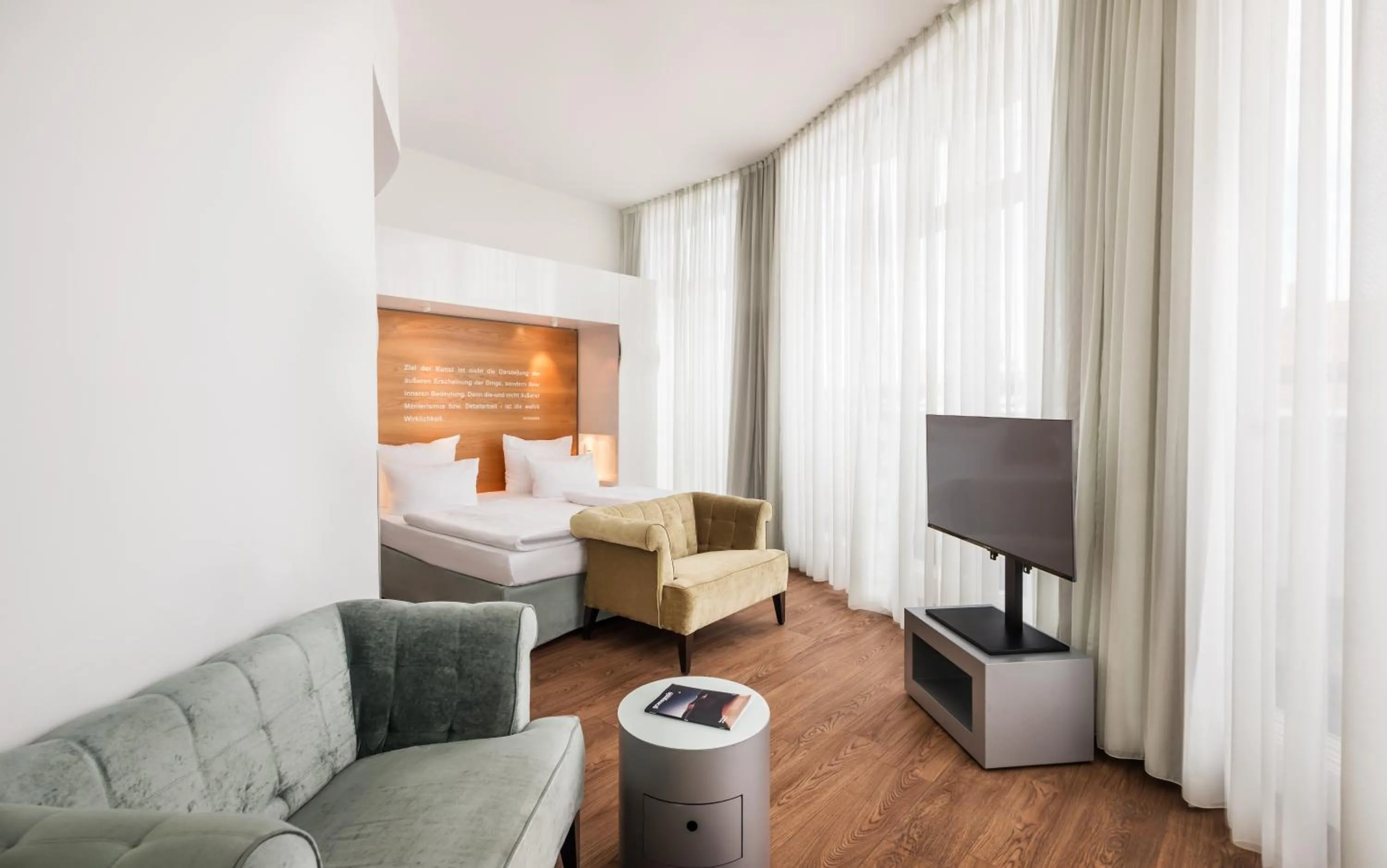 Photo of the whole room, Bed in Art Hotel City Leipzig