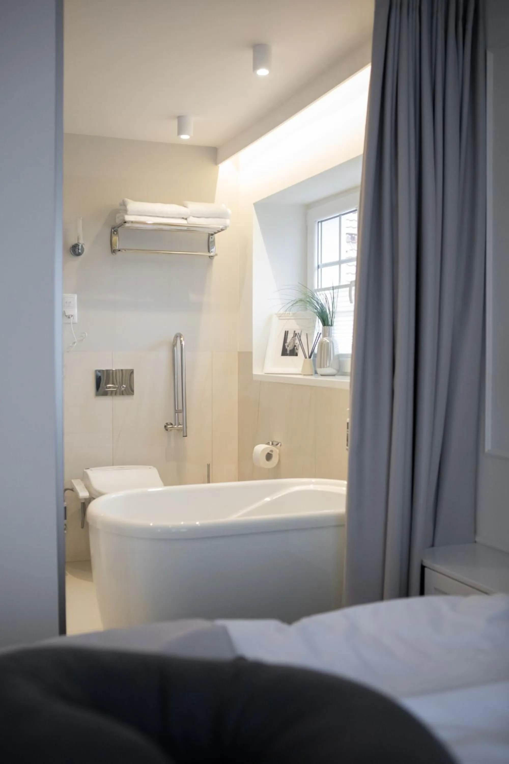 Bathroom, Bed in Mały Sopot Boutique