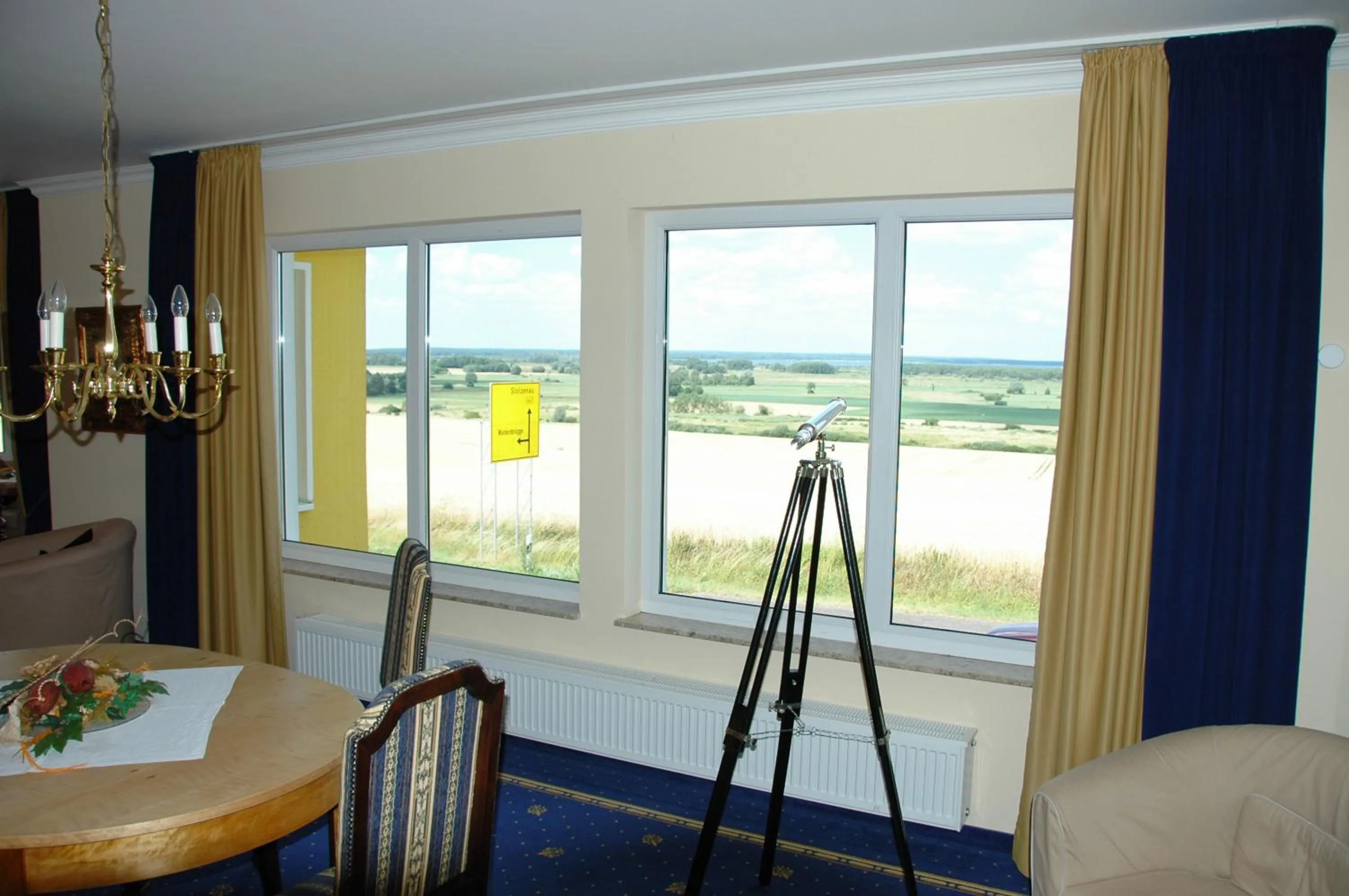 Photo of the whole room in Landsitz Kapellenhöhe, Hotel Garni