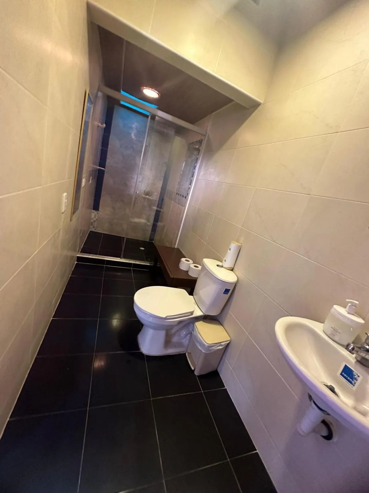 acogedor Hostal usaquen la parada del tren