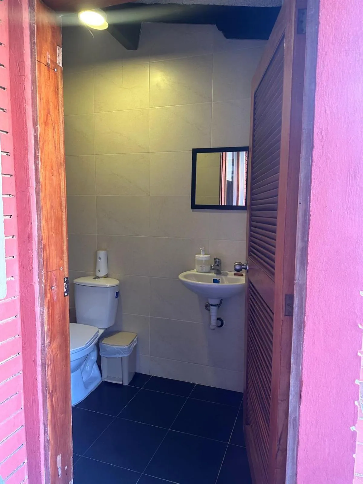 acogedor Hostal usaquen la parada del tren