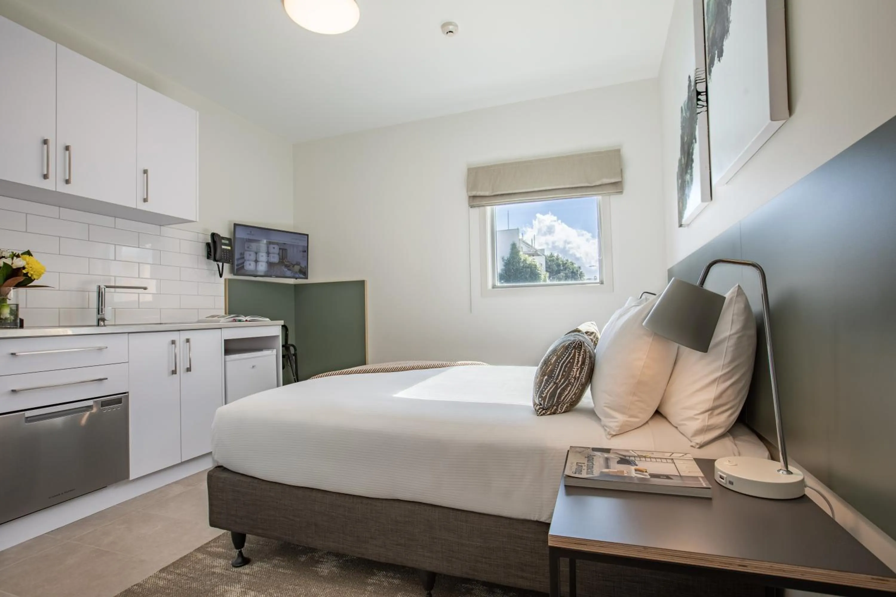 Bed in Sojourn Apartment Hotel - Riddiford