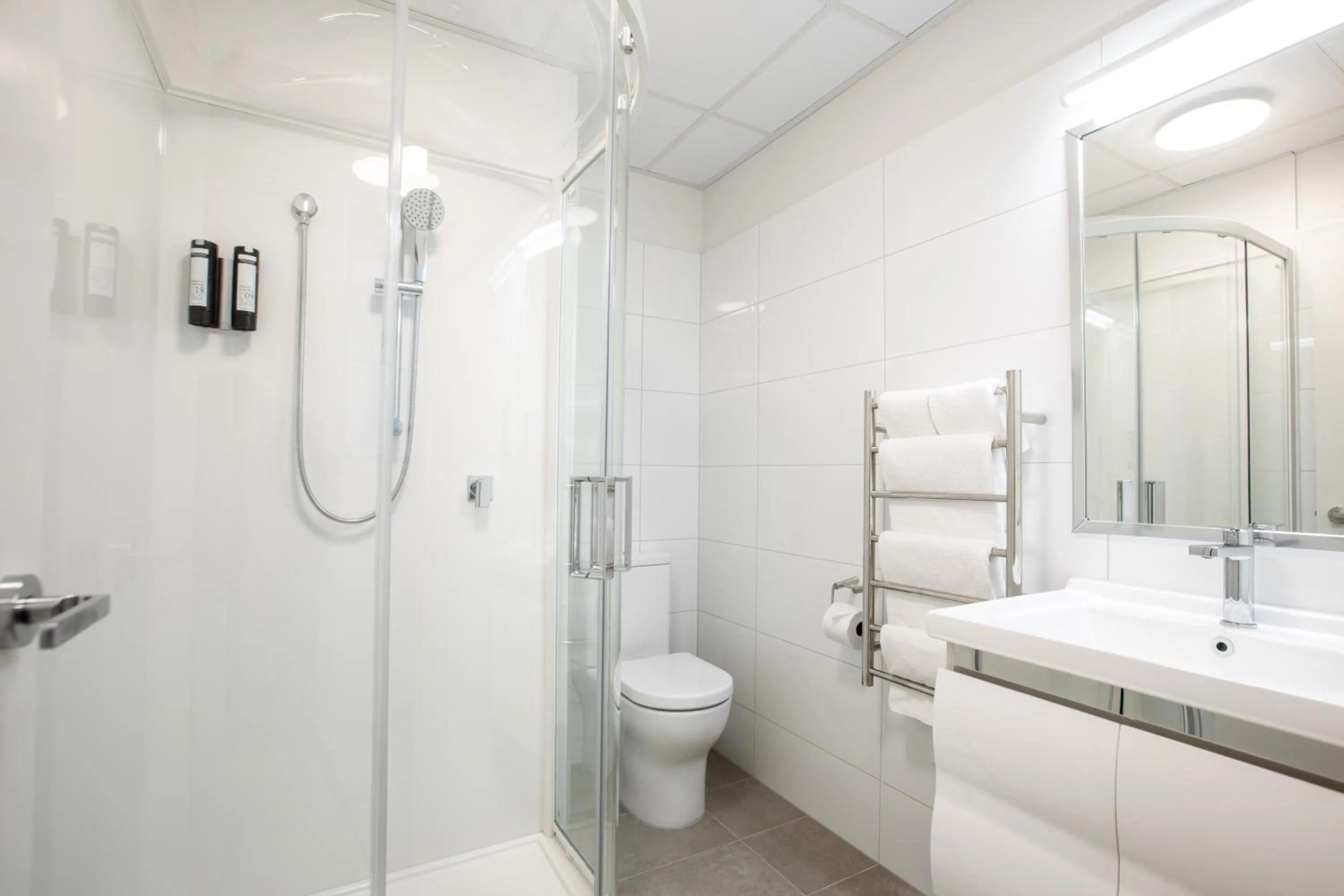 Bathroom in Sojourn Apartment Hotel - Riddiford