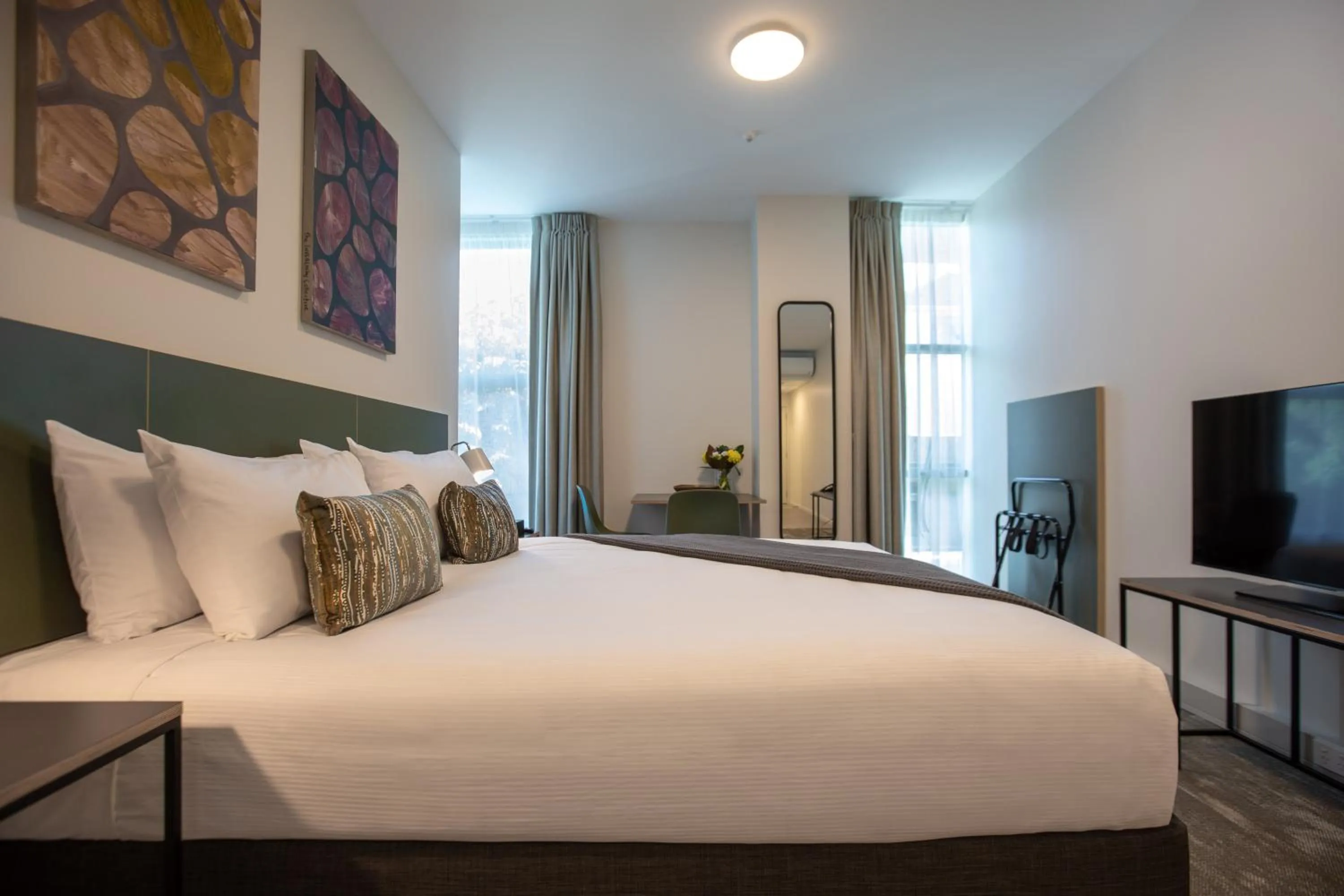 Photo of the whole room, Bed in Sojourn Apartment Hotel - Riddiford