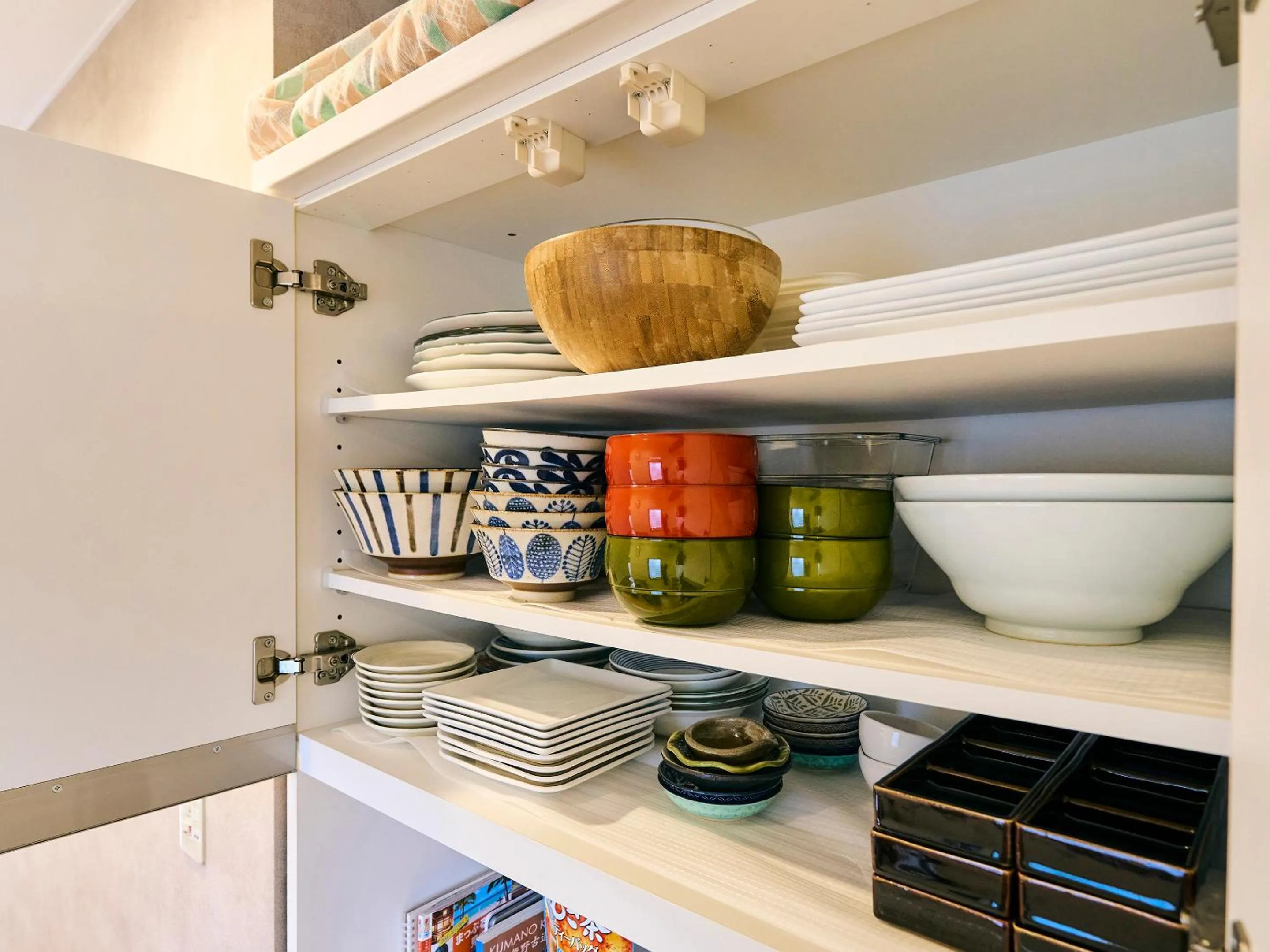 Communal kitchen in Kokoyui Guesthouse Shingu