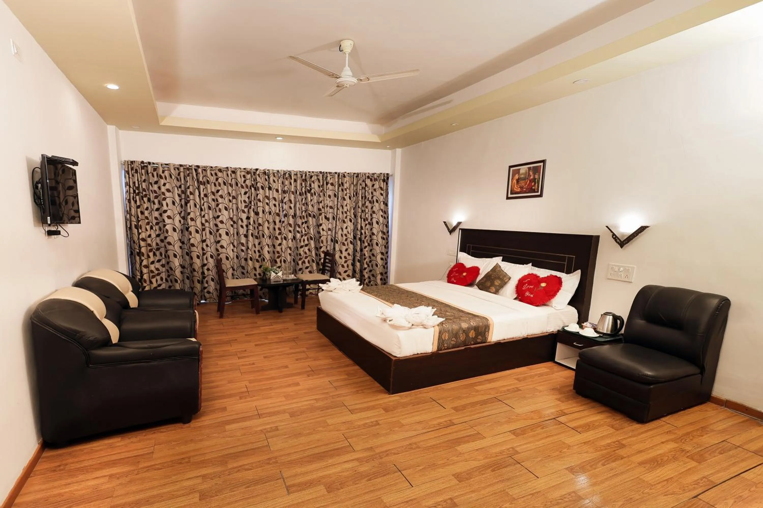 Bed in Green Trees Munnar