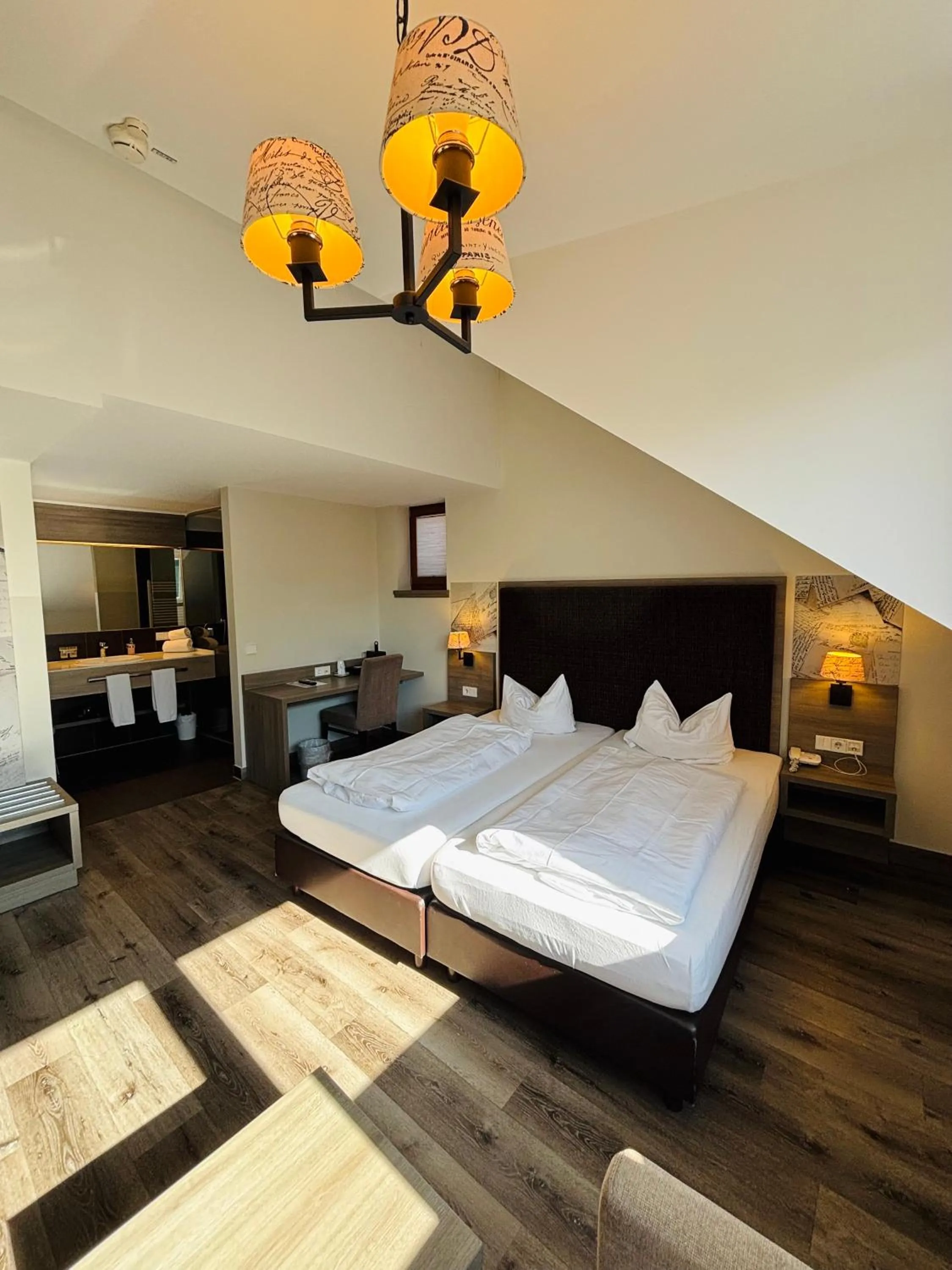 Bed in Posthotel Walhalla Regensburg Ost