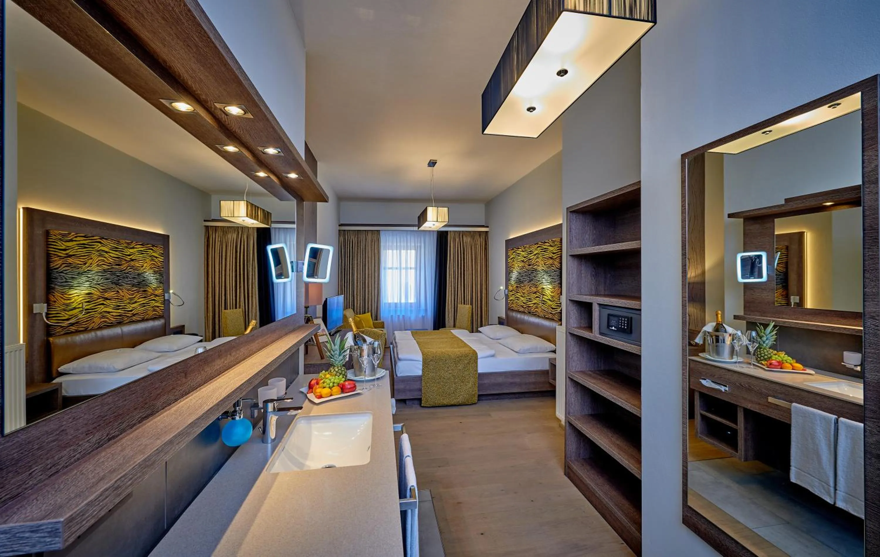 Photo of the whole room, Bed in Posthotel Walhalla Regensburg Ost