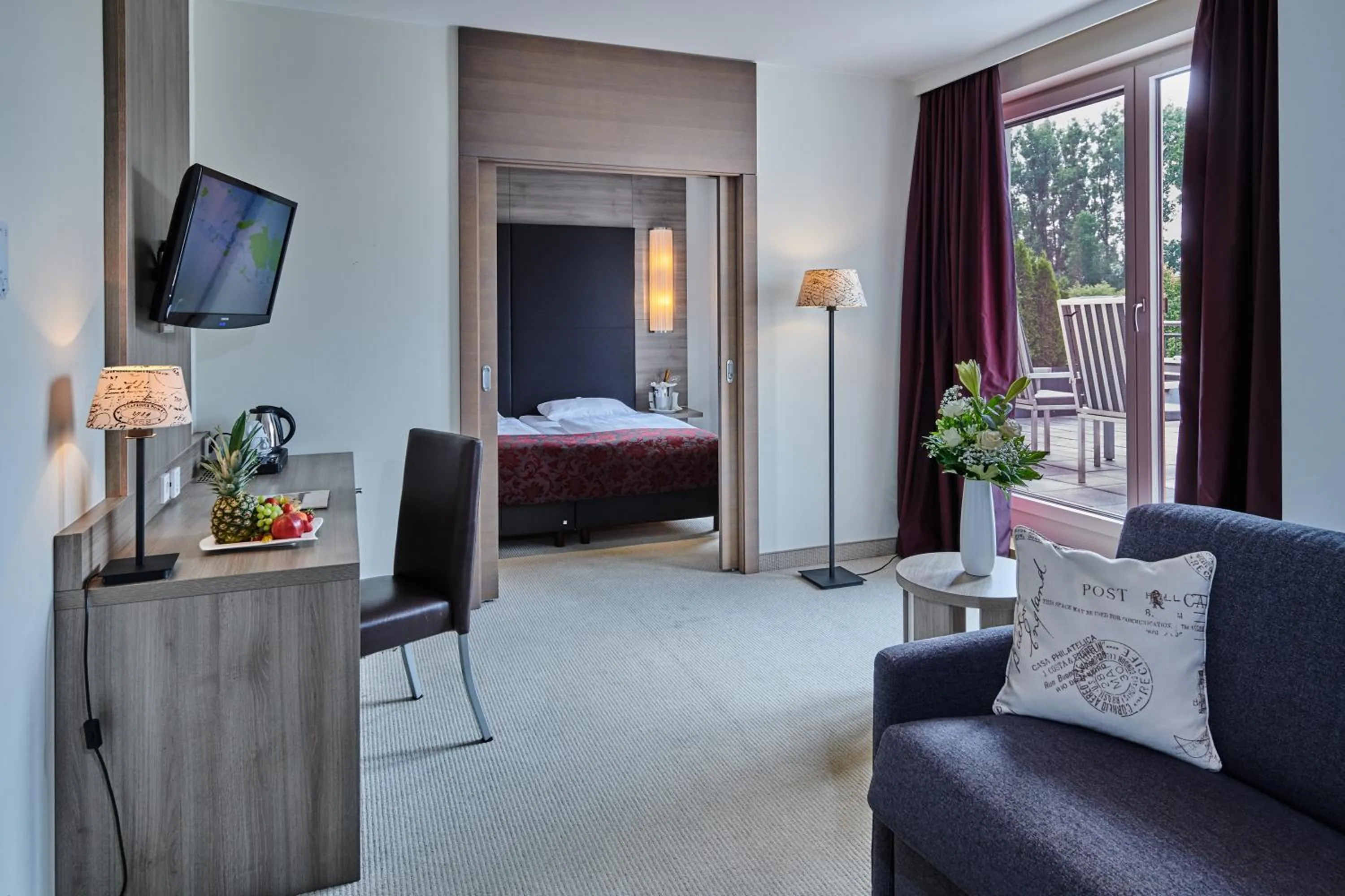 Photo of the whole room, Bed in Posthotel Walhalla Regensburg Ost