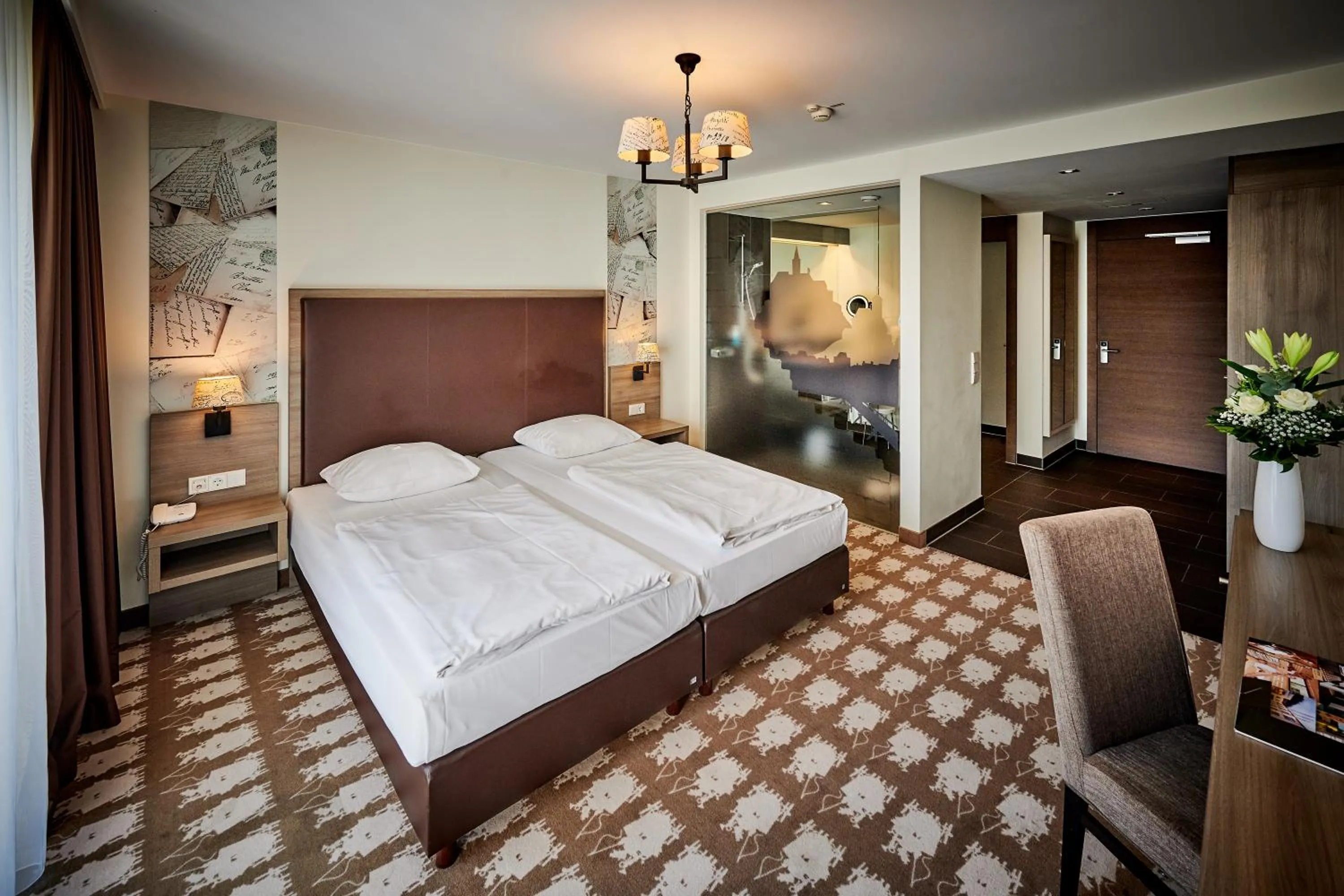 Photo of the whole room, Bed in Posthotel Walhalla Regensburg Ost