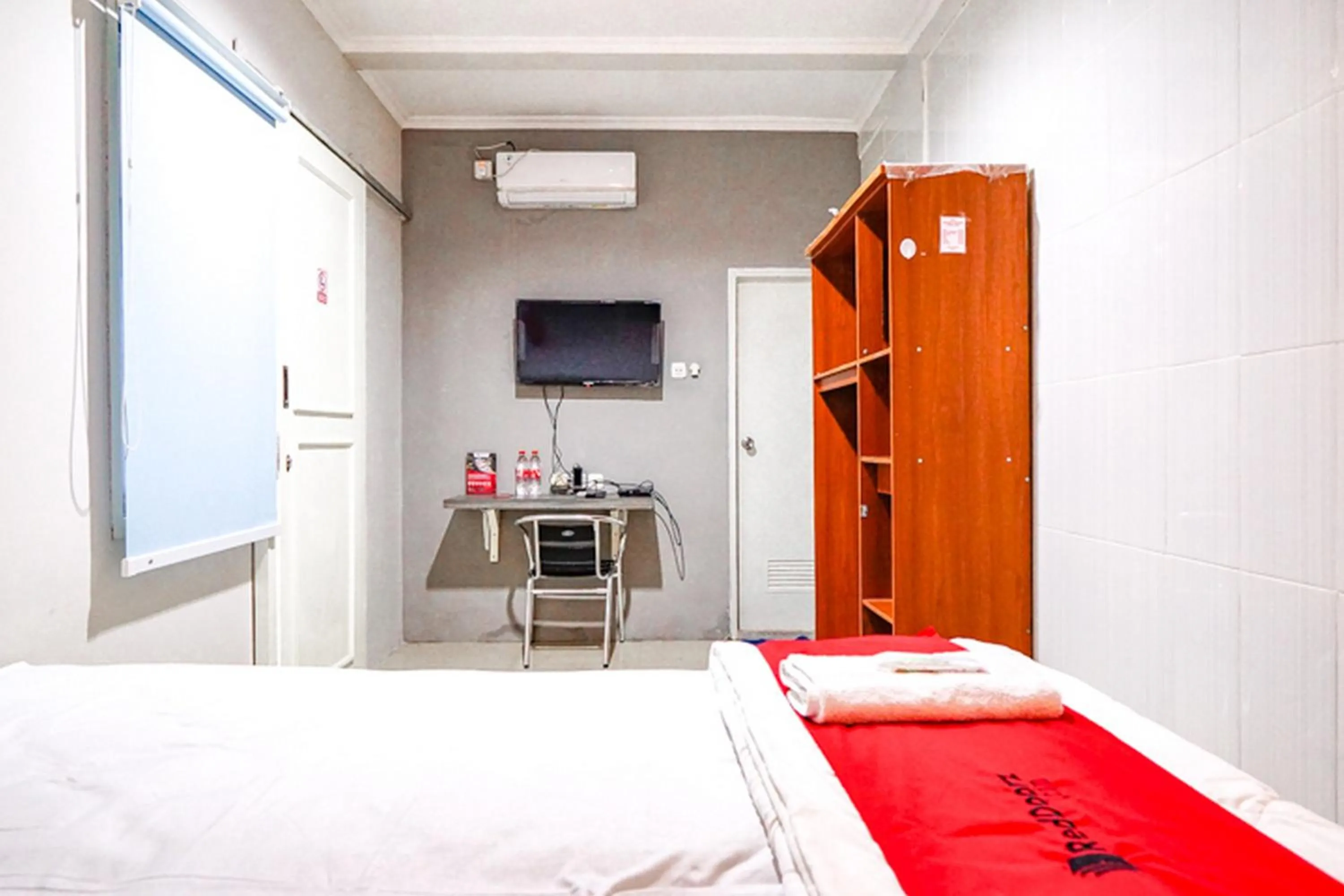 Bed in RedDoorz @ Citraland Surabaya