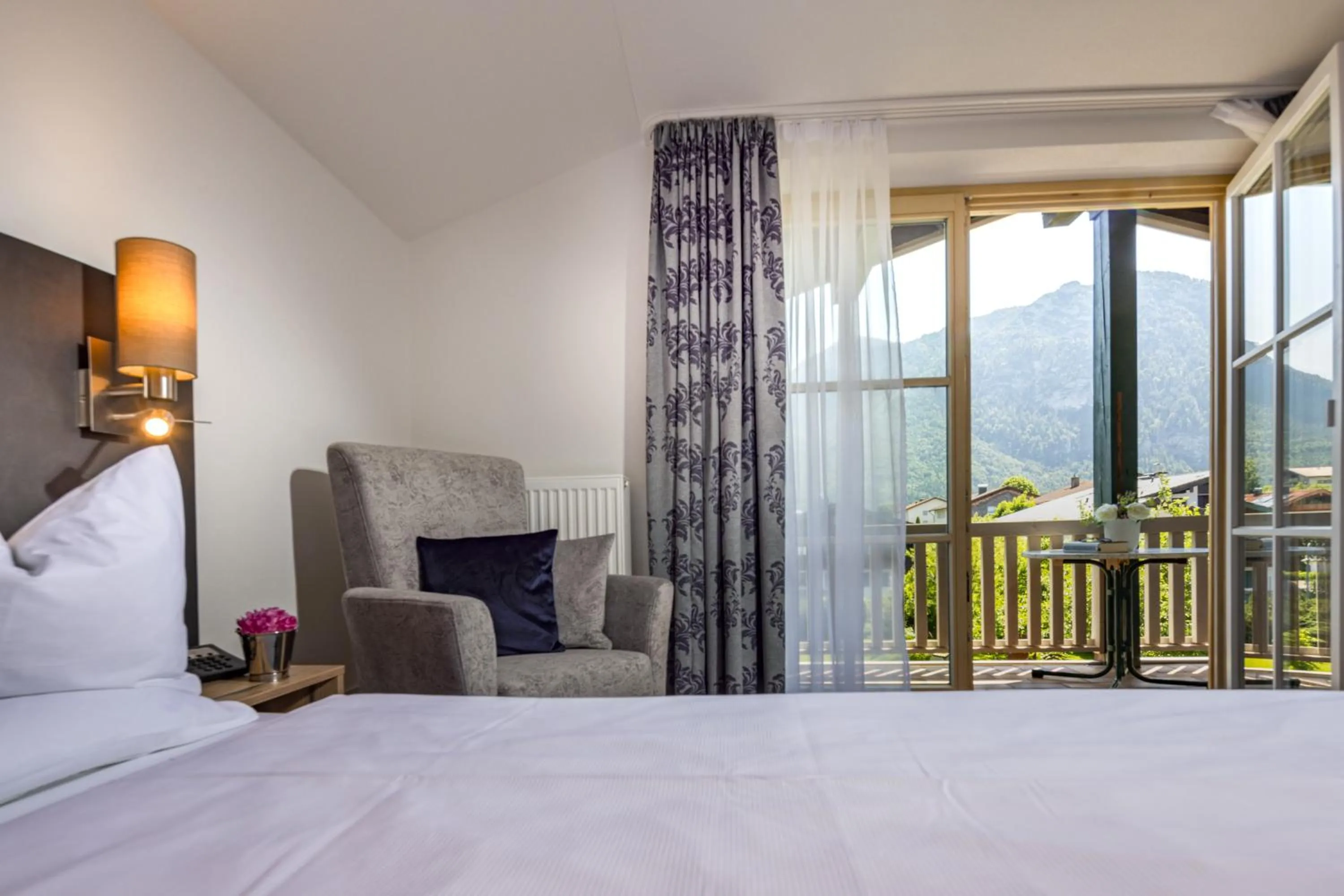 View (from property/room), Bed in Hubertus Appartements Inzell