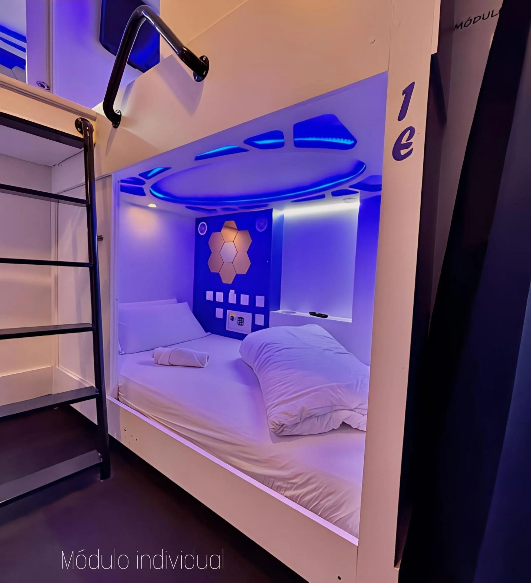 Bed in Modular Rooms