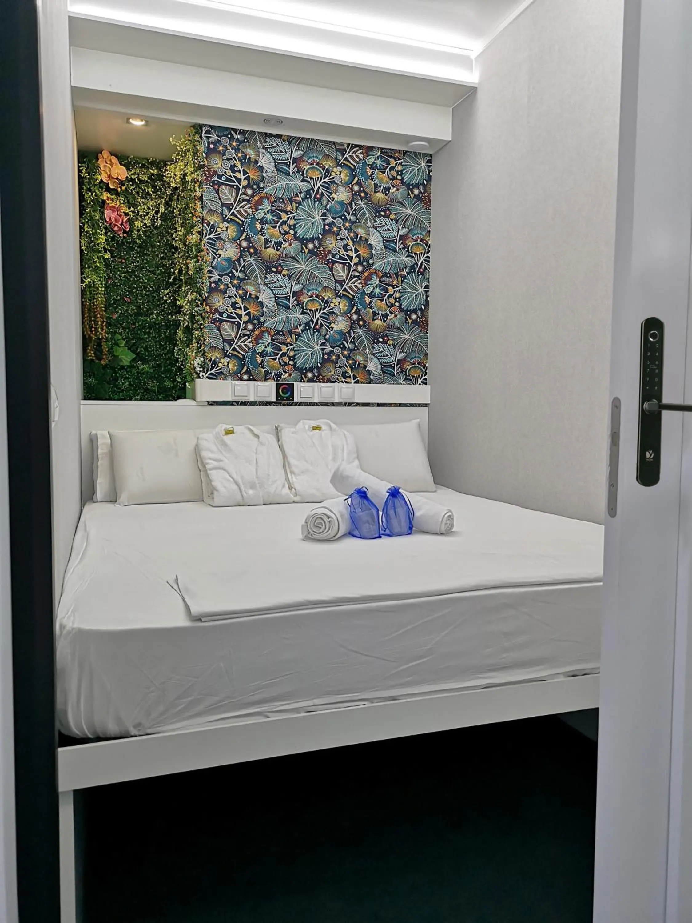 Bed in Modular Rooms