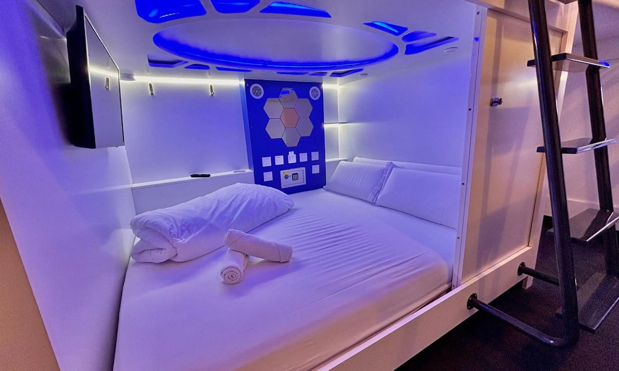 Bed in Modular Rooms