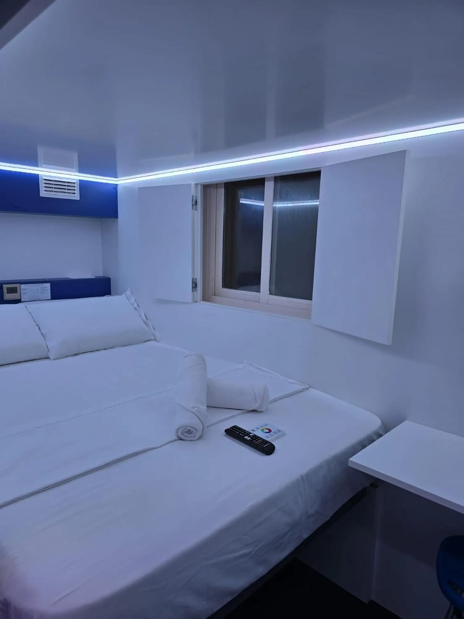 Bed in Modular Rooms