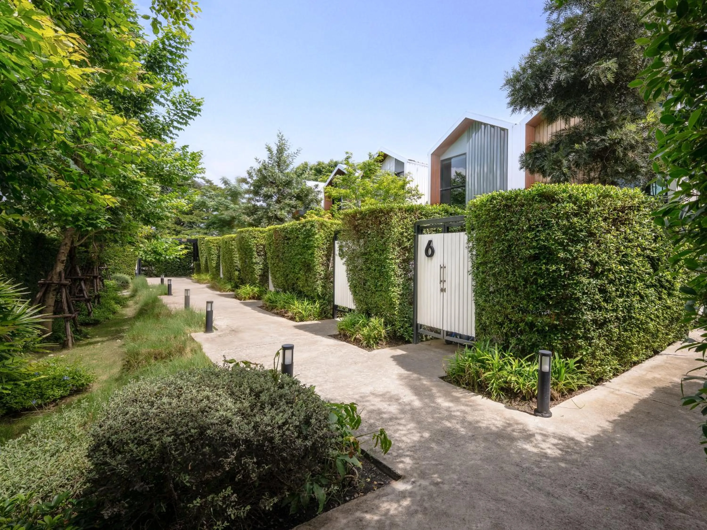 Garden in Gate43 Airport Hotel