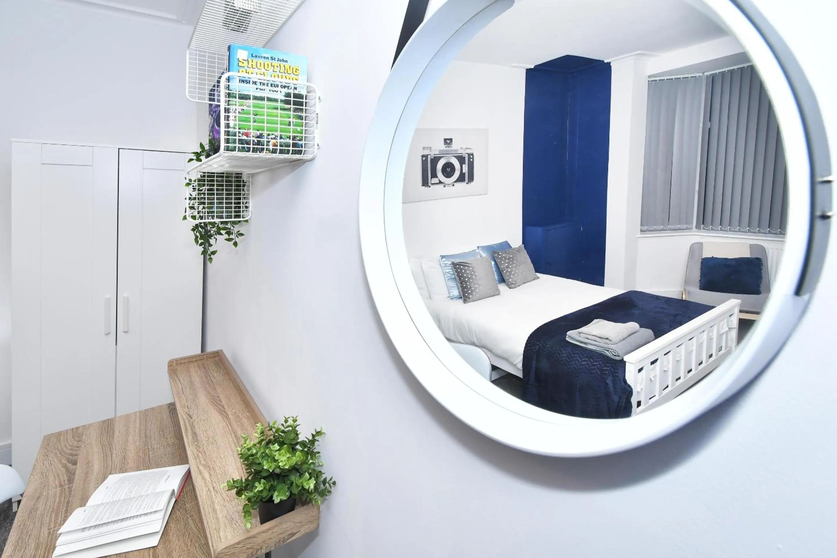 Bedroom, Bed in Townhouse @ 42 Minshull New Road Crewe