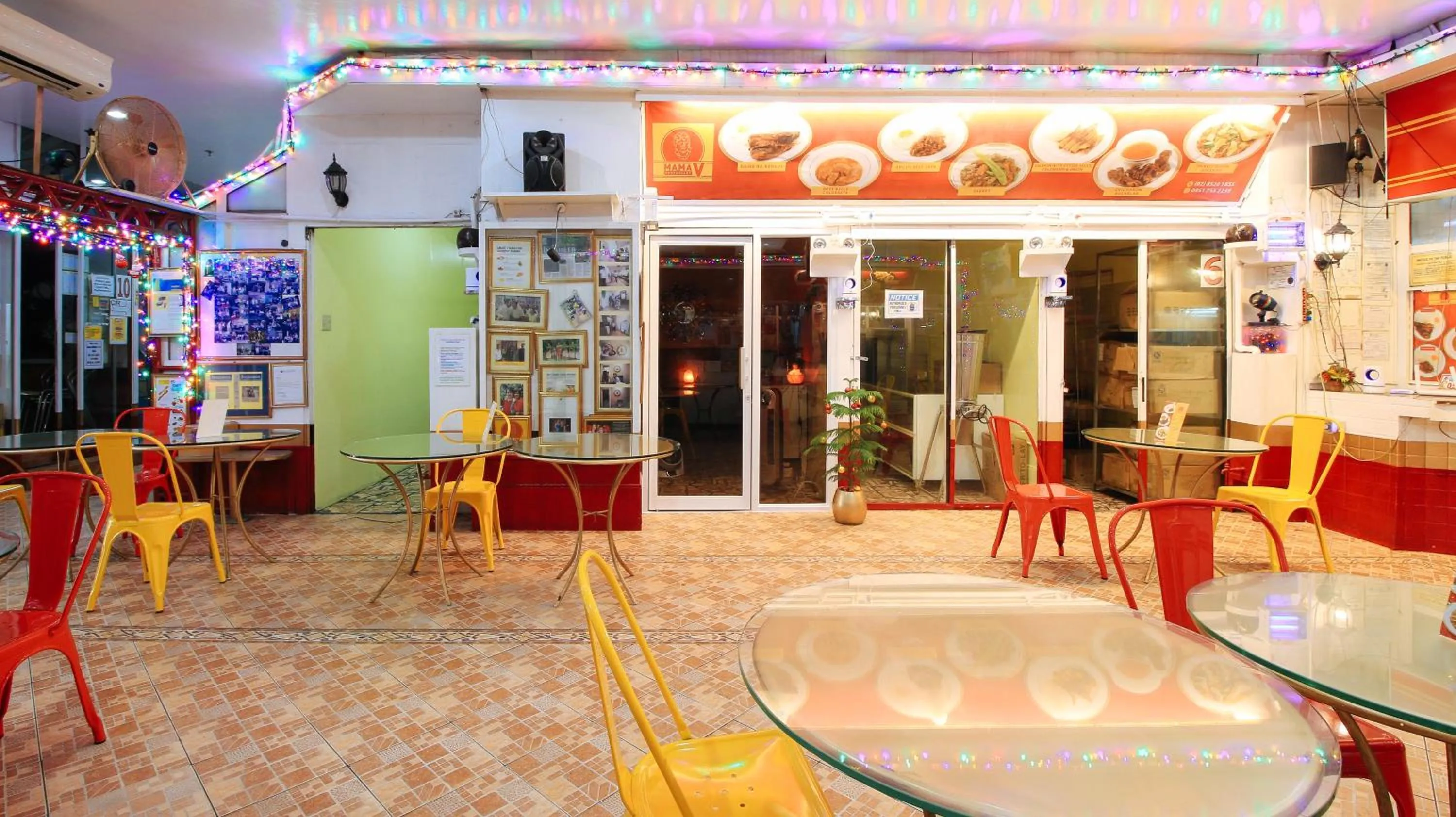 Restaurant/places to eat in RedDoorz at The Providence Tower