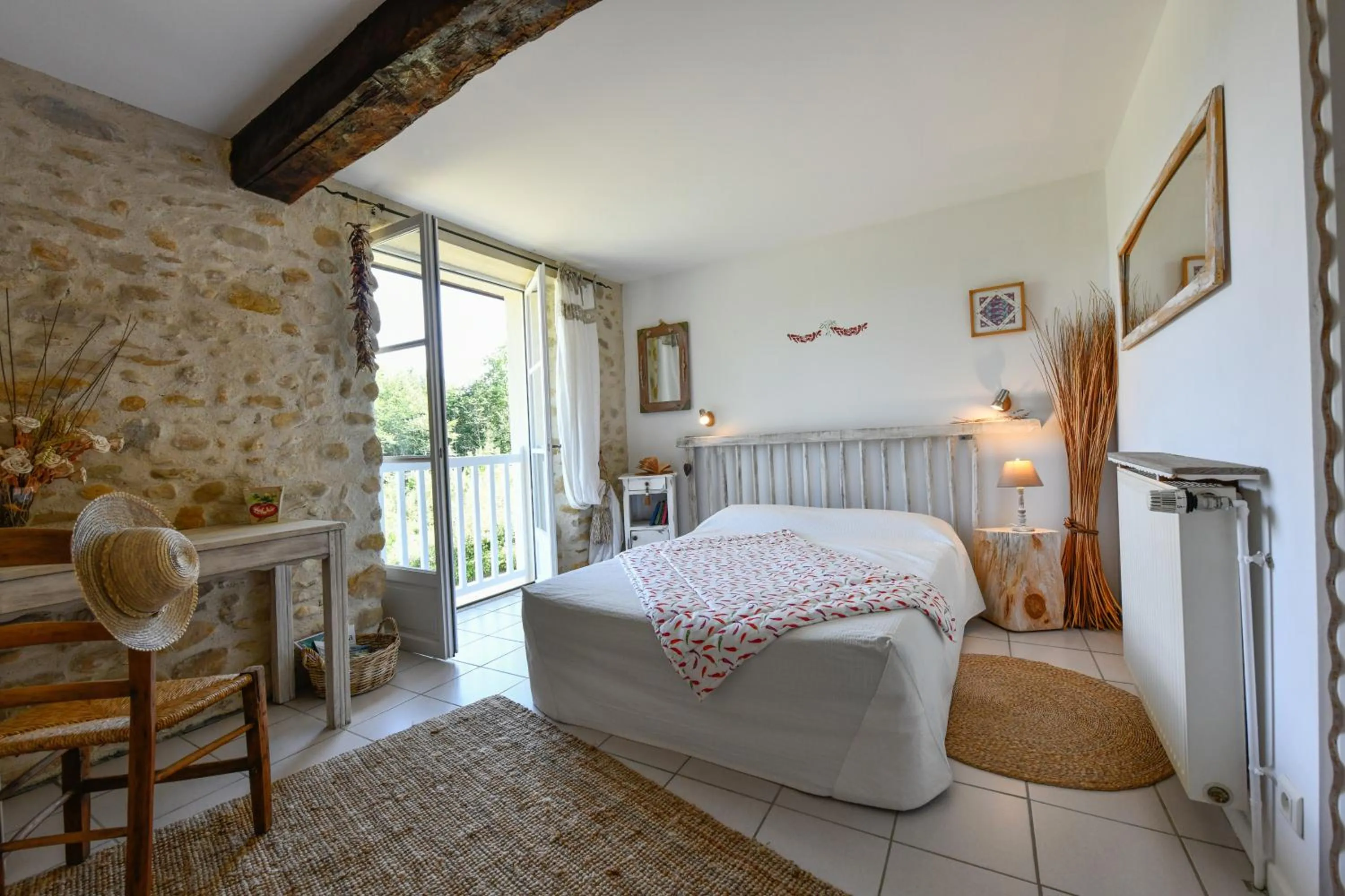 Photo of the whole room, Bed in La Ferme Dagué