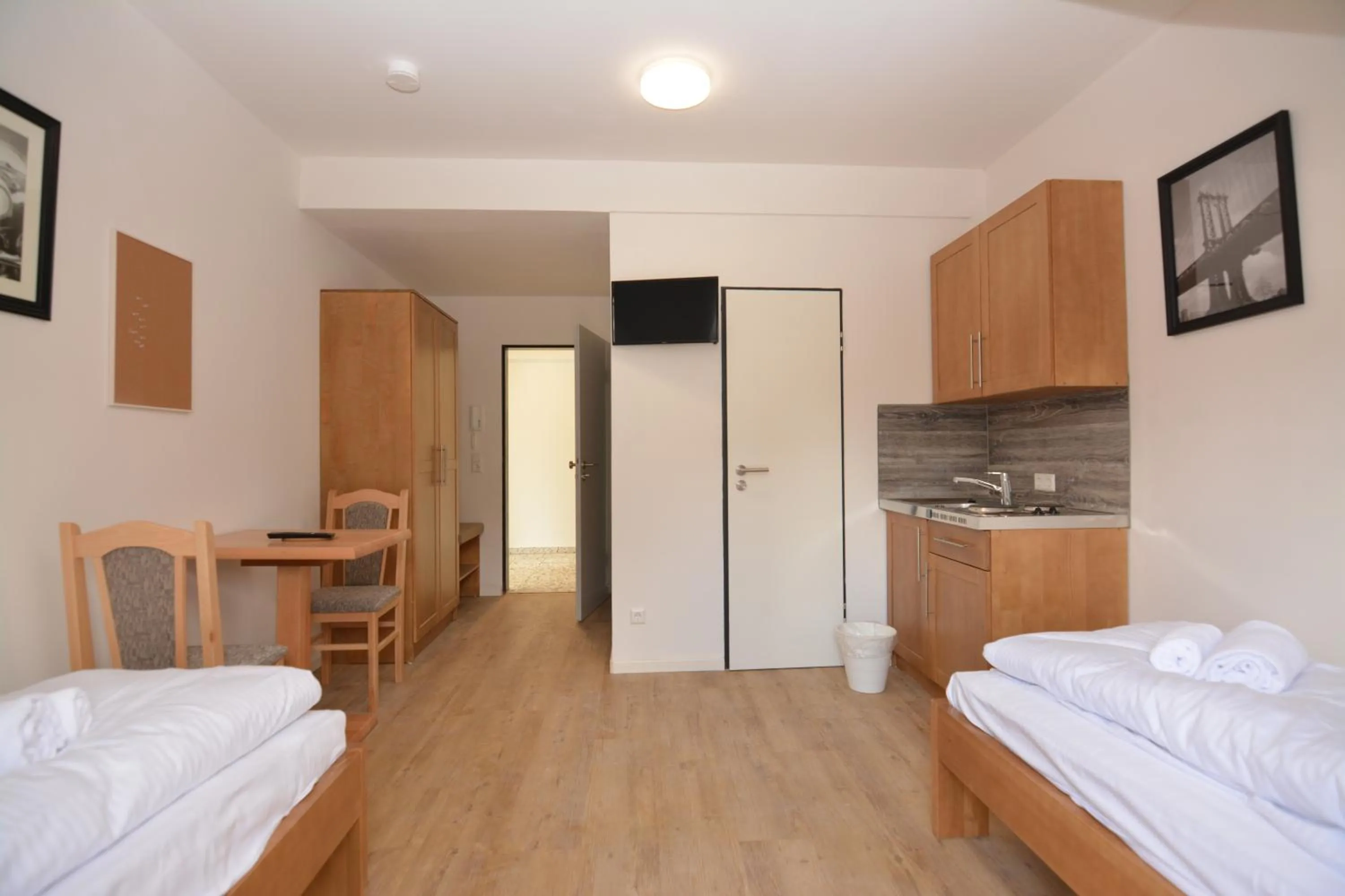 Photo of the whole room, Bed in G&G Boardinghouse